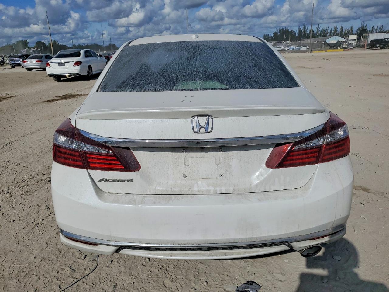 2016 HONDA ACCORD EX photo 6