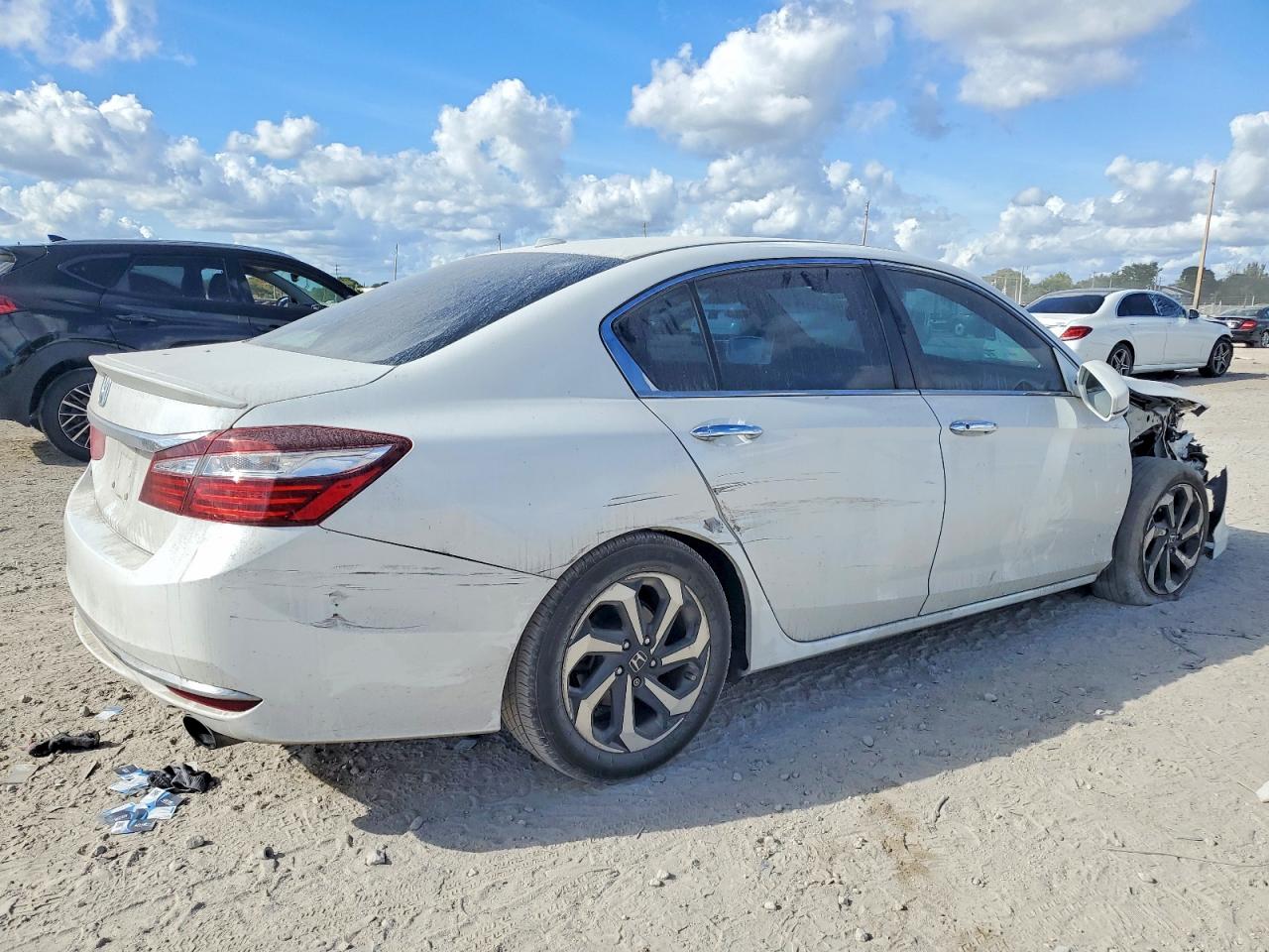 2016 HONDA ACCORD EX photo 3