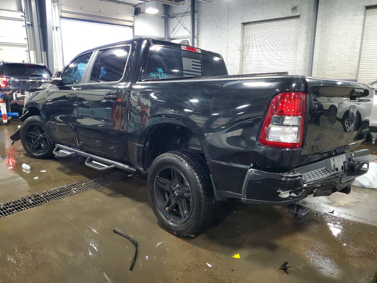 2019 RAM 1500 BIG HORN photo 2