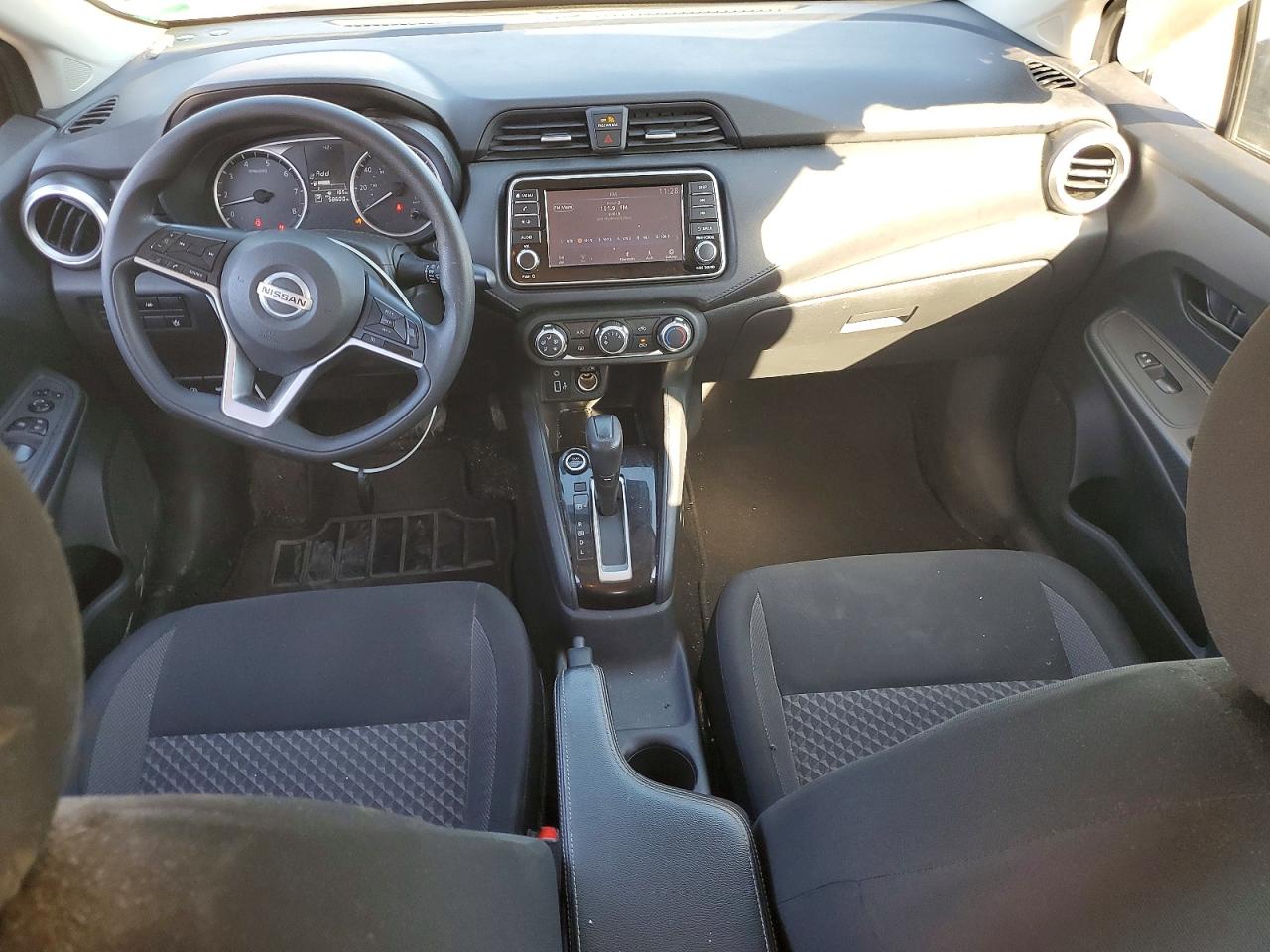 2020 NISSAN VERSA S photo 8