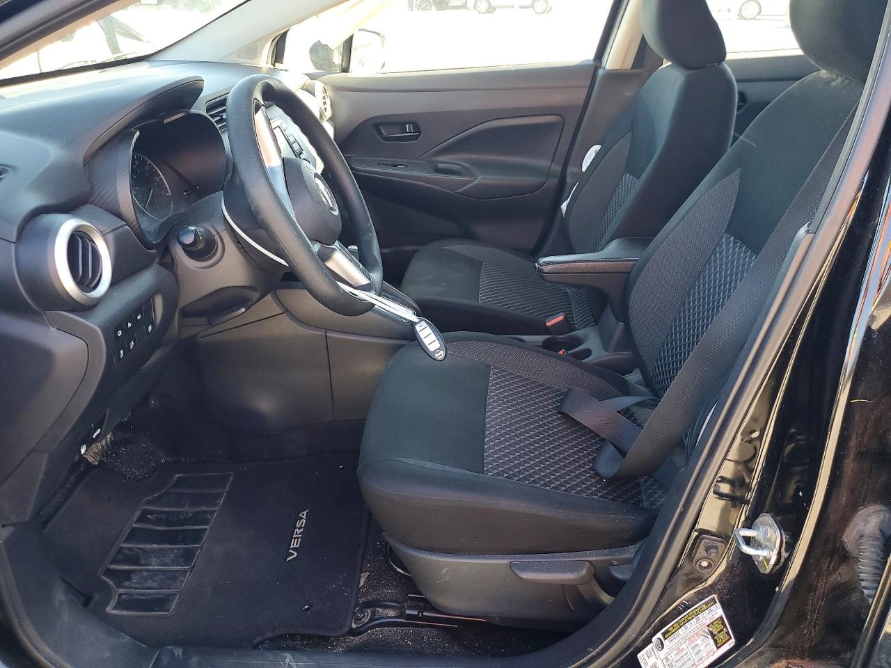 2020 NISSAN VERSA S photo 7