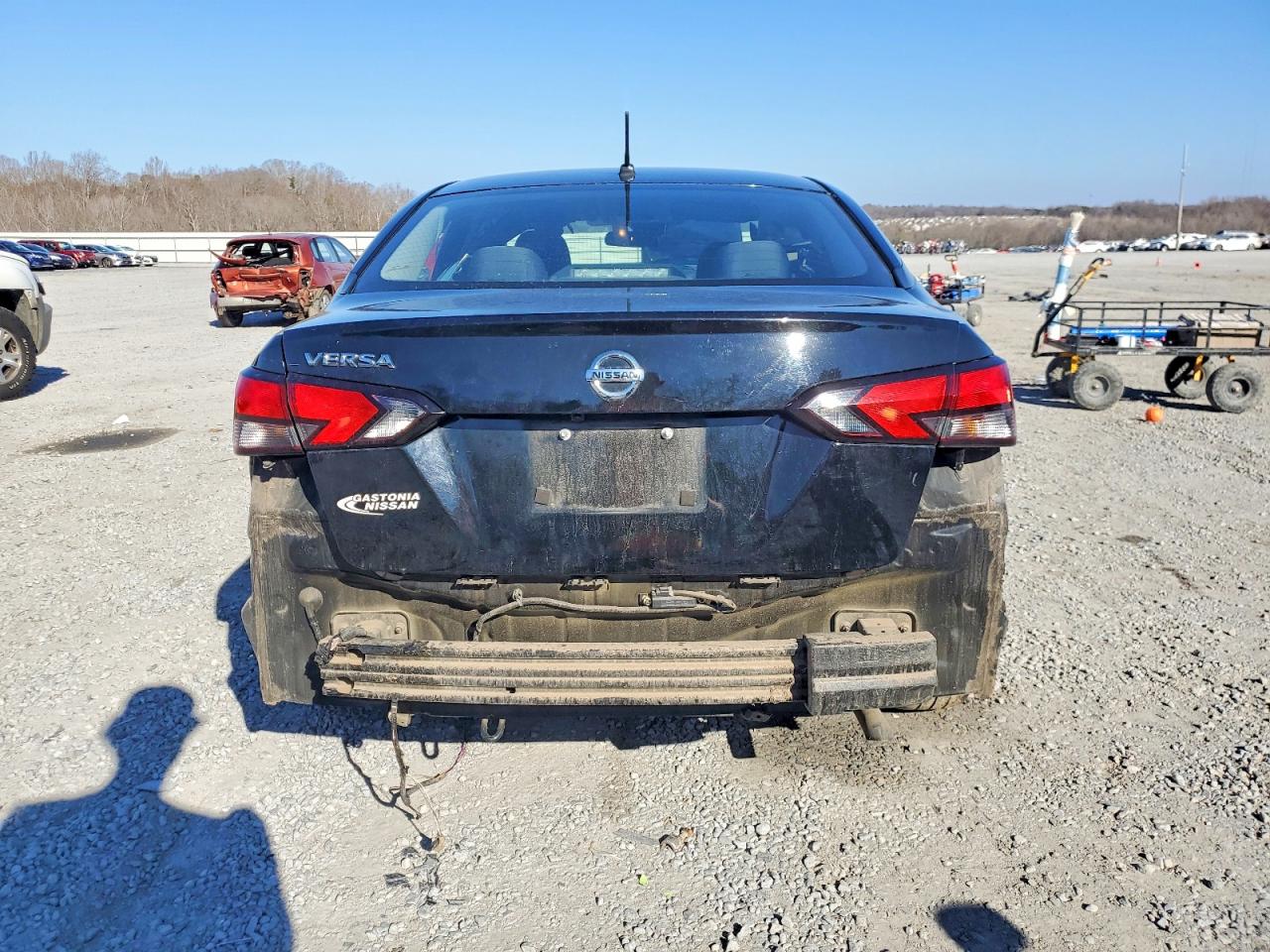 2020 NISSAN VERSA S photo 6
