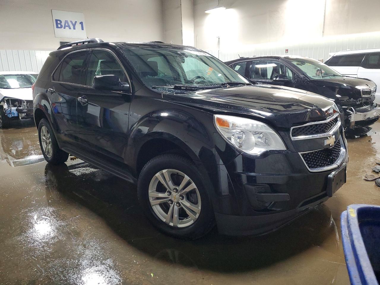 2015 CHEVROLET EQUINOX LT photo 4