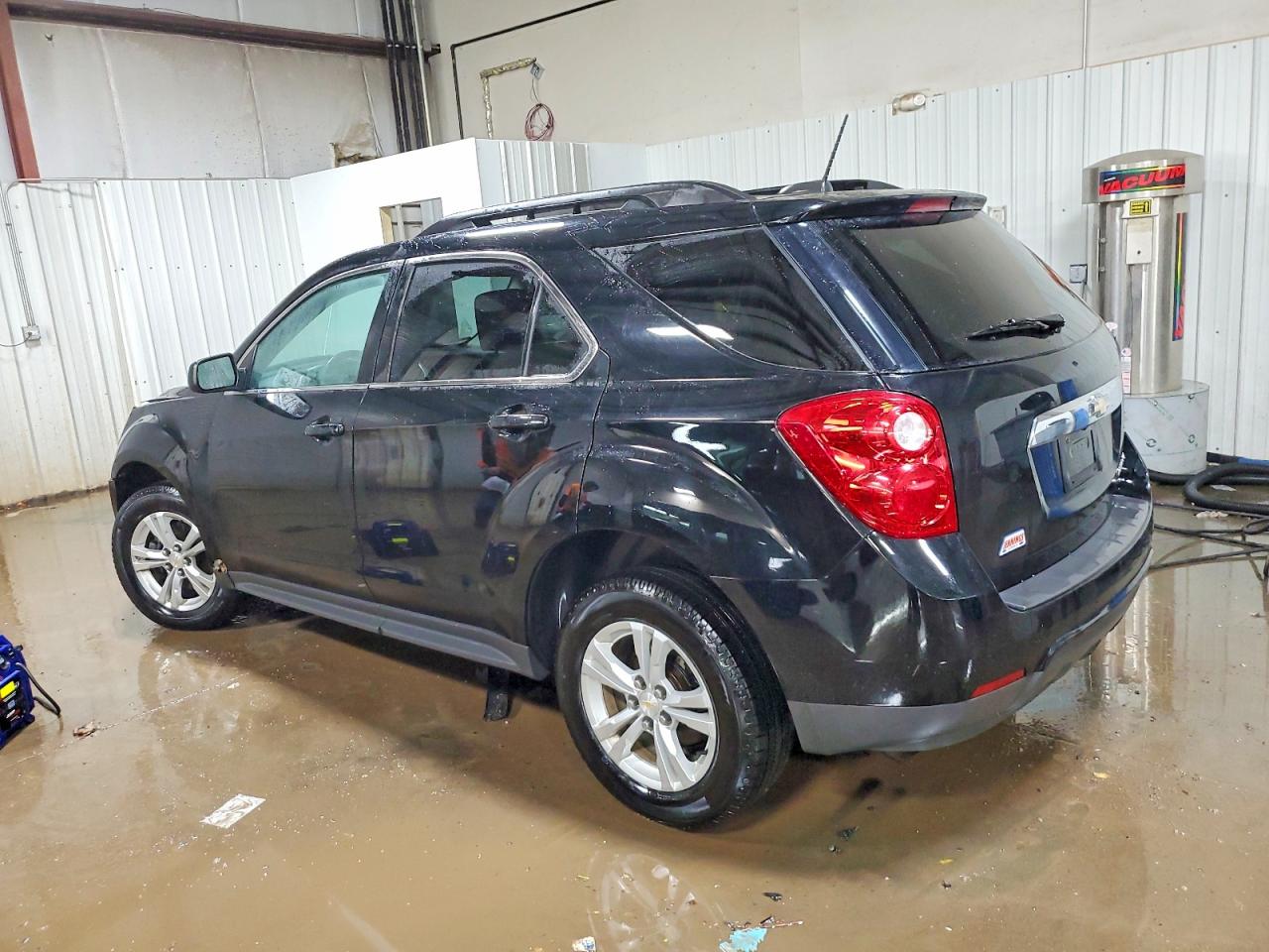 2015 CHEVROLET EQUINOX LT photo 2