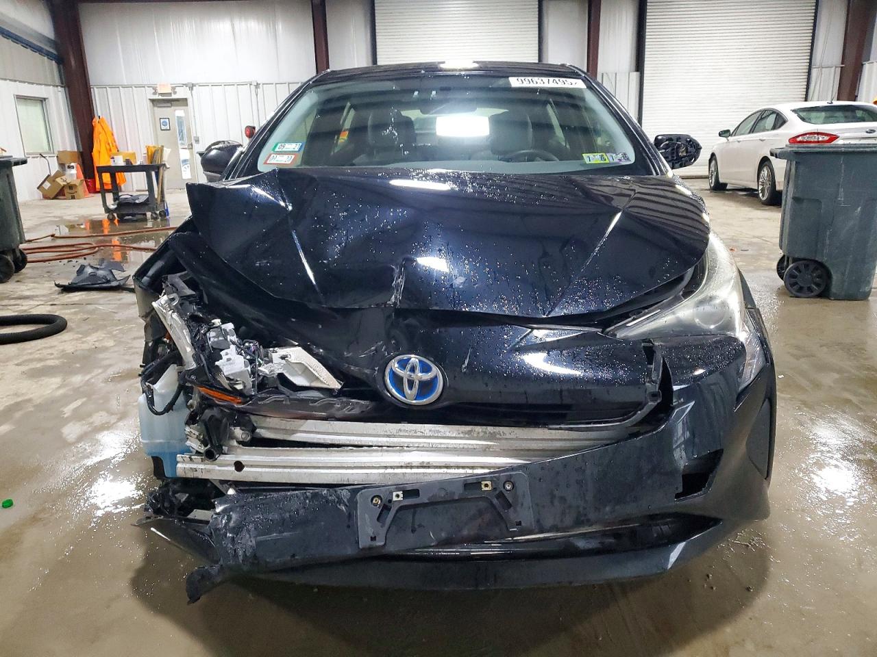 2016 TOYOTA PRIUS photo 5
