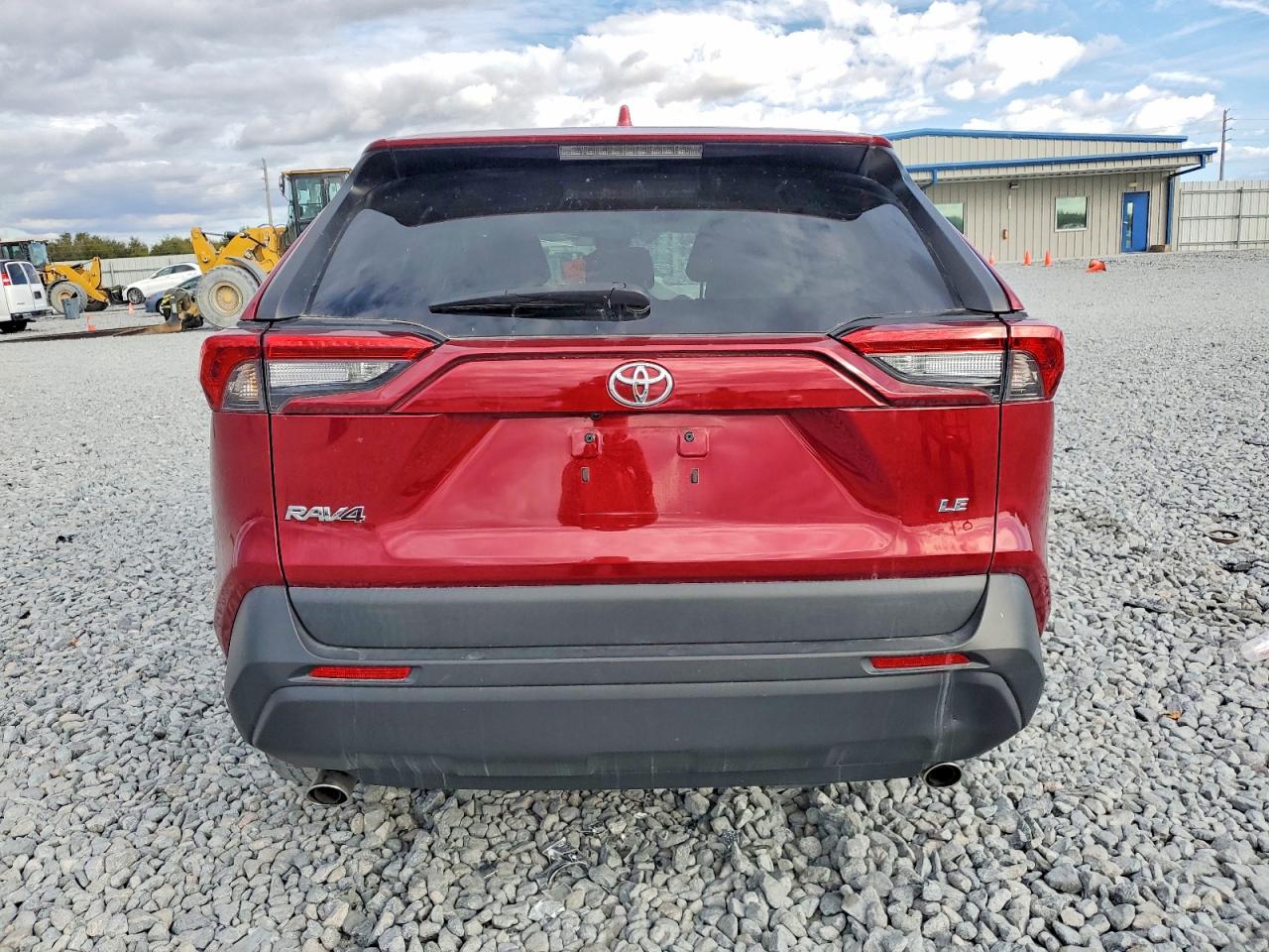 2022 TOYOTA RAV4 LE photo 6