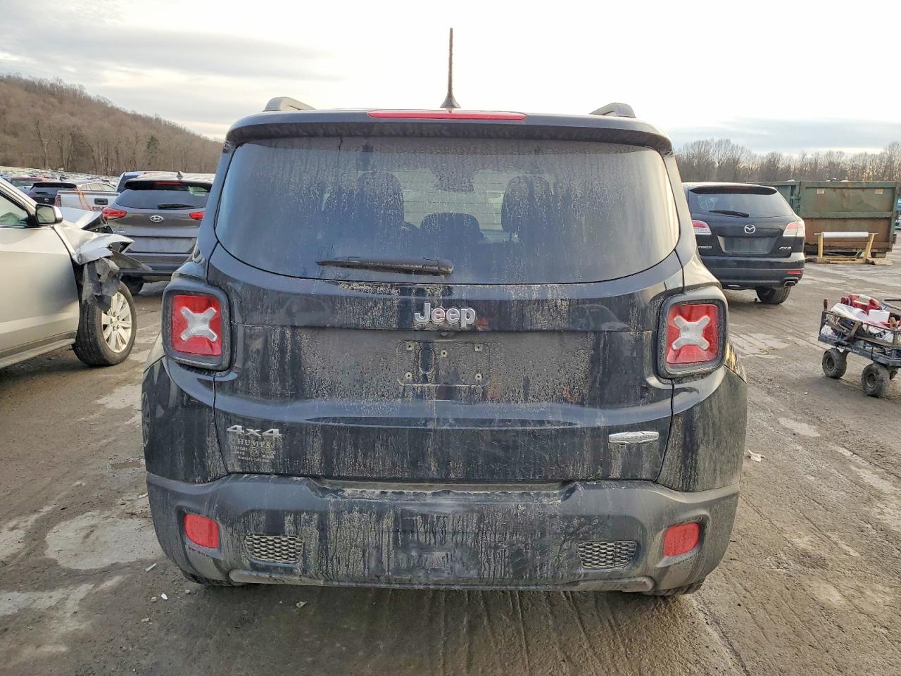 2017 JEEP RENEGADE LATITUDE photo 11