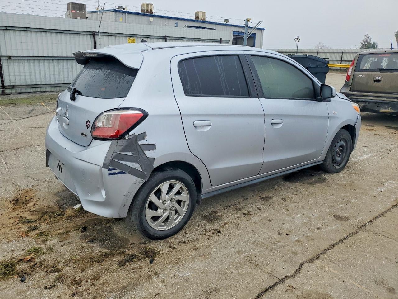 2022 MITSUBISHI MIRAGE ES photo 3