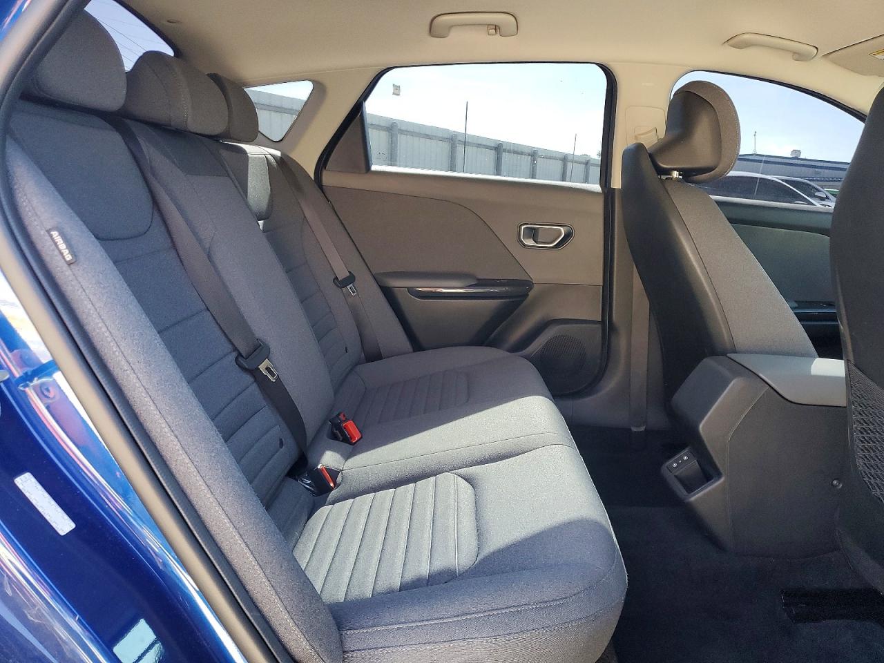 2025 KIA K4 EX photo 10