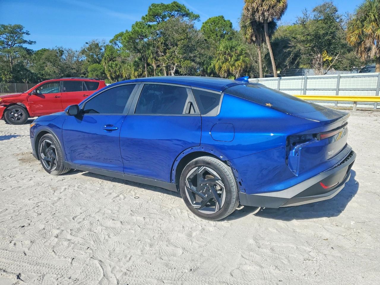 2025 KIA K4 EX photo 2