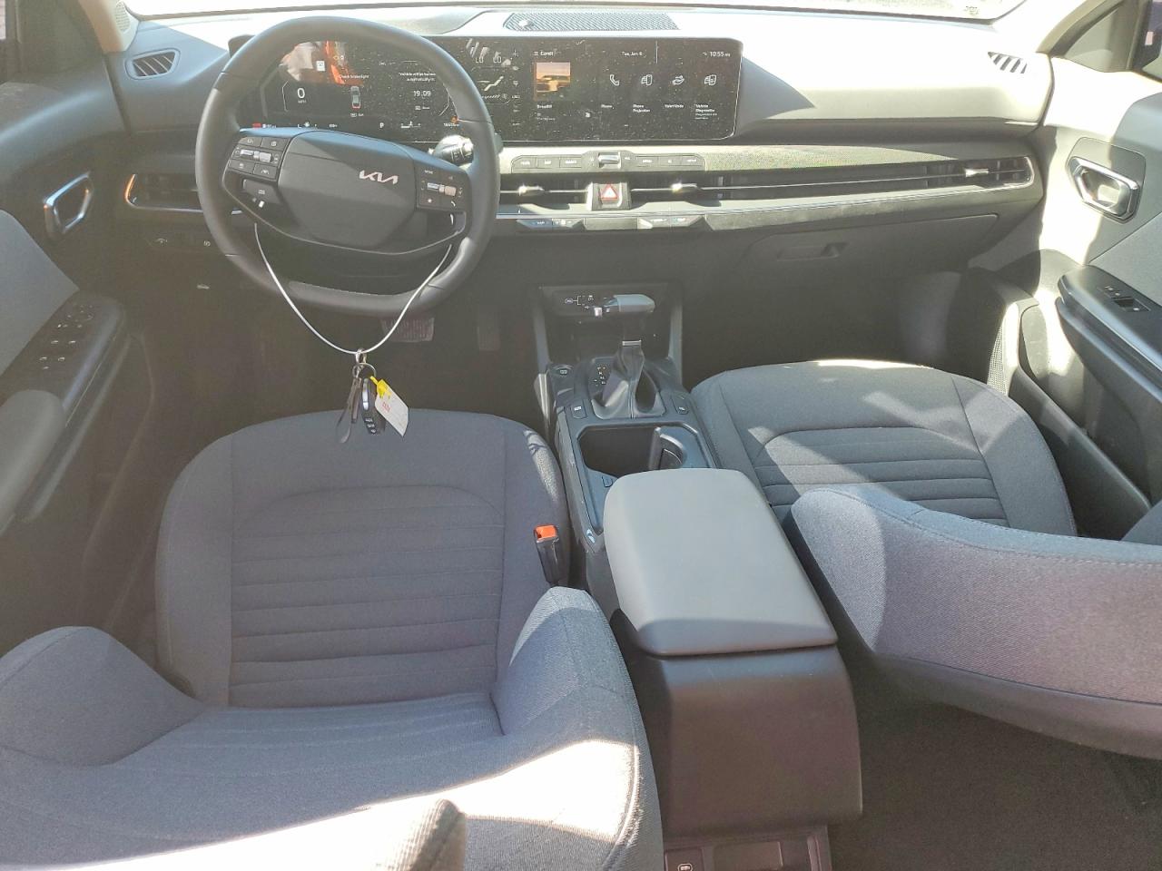 2025 KIA K4 EX photo 8