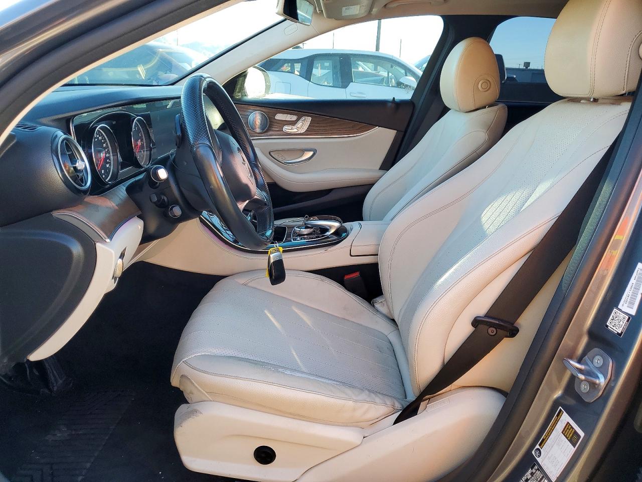 2017 MERCEDES-BENZ E 300 photo 7
