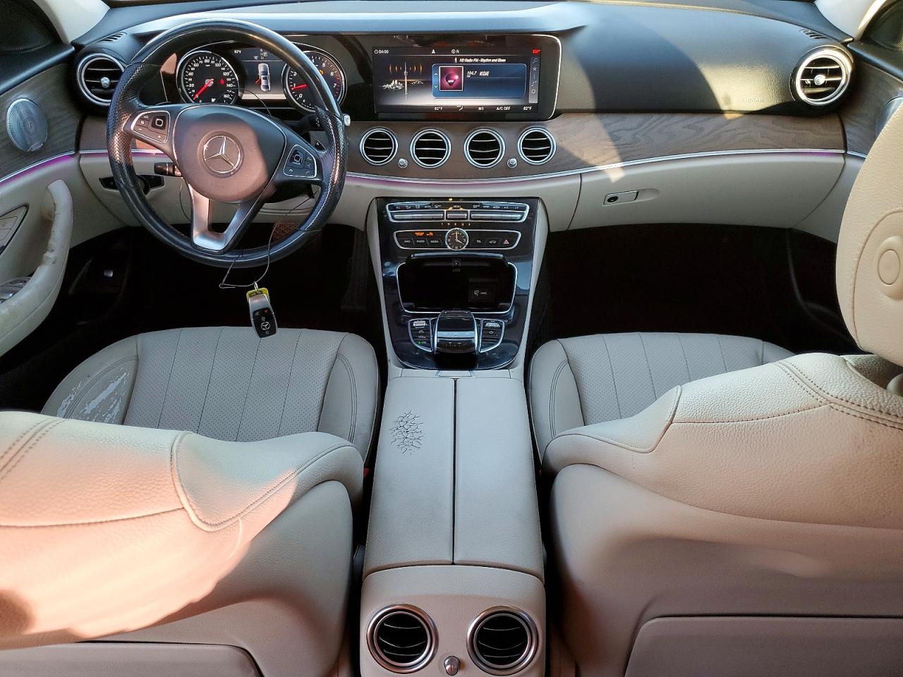 2017 MERCEDES-BENZ E 300 photo 8