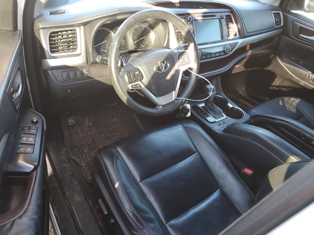 2014 TOYOTA HIGHLANDER XLE photo 8