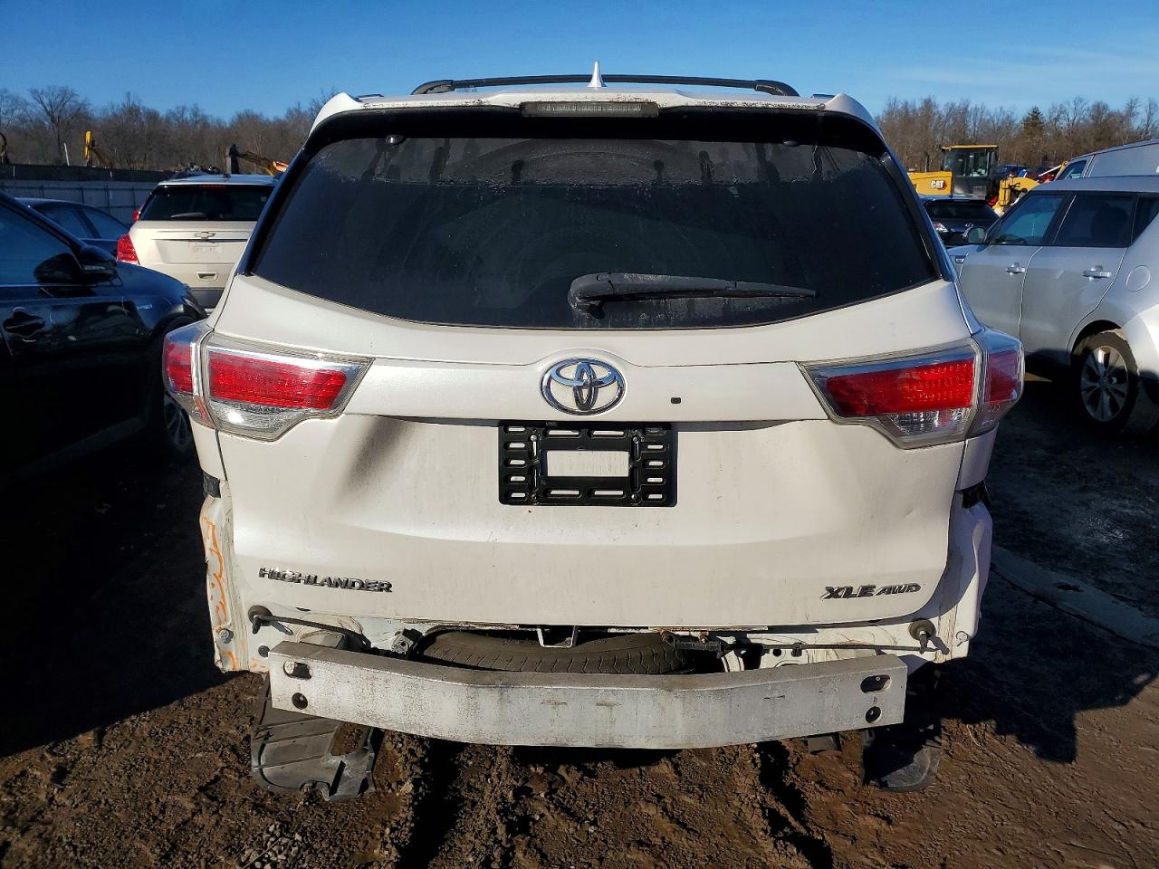 2014 TOYOTA HIGHLANDER XLE photo 6