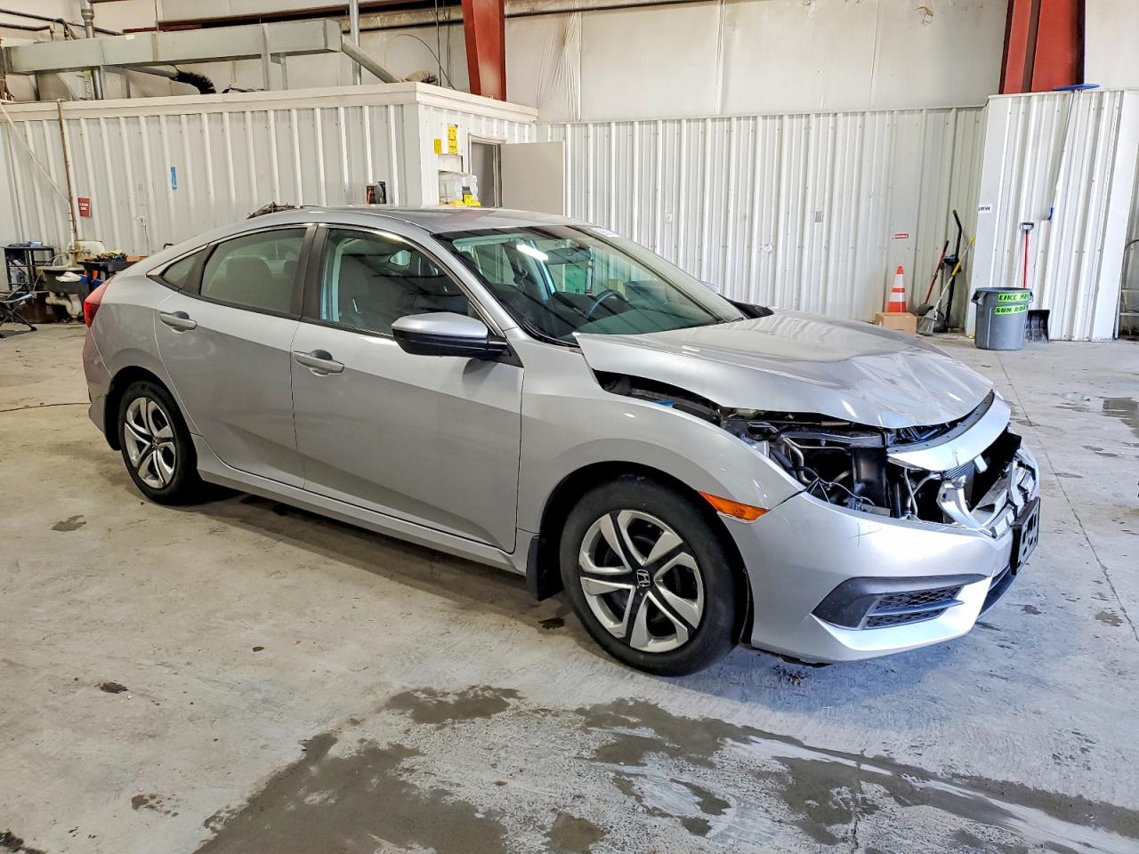 2017 HONDA CIVIC LX photo 4