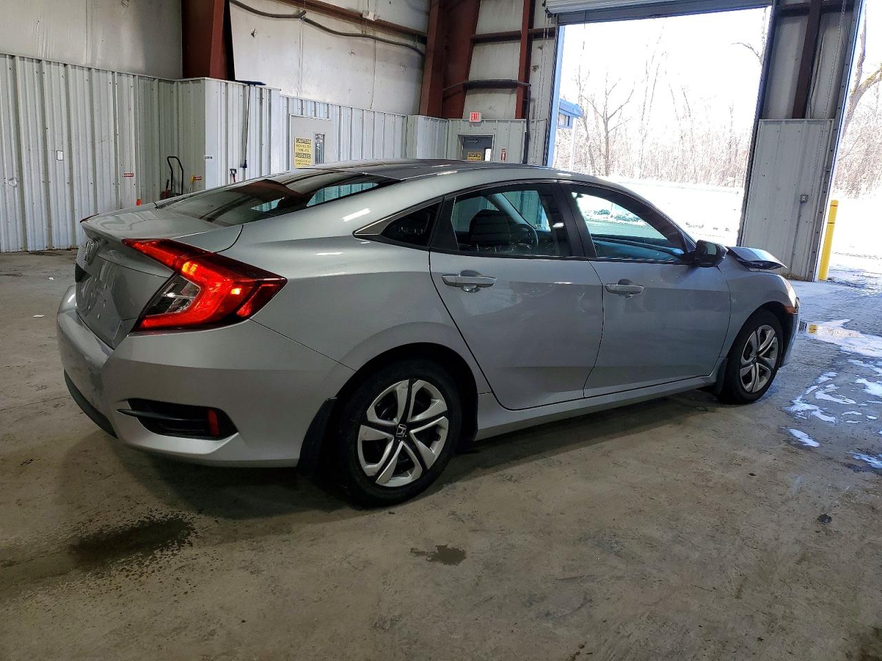 2017 HONDA CIVIC LX photo 3