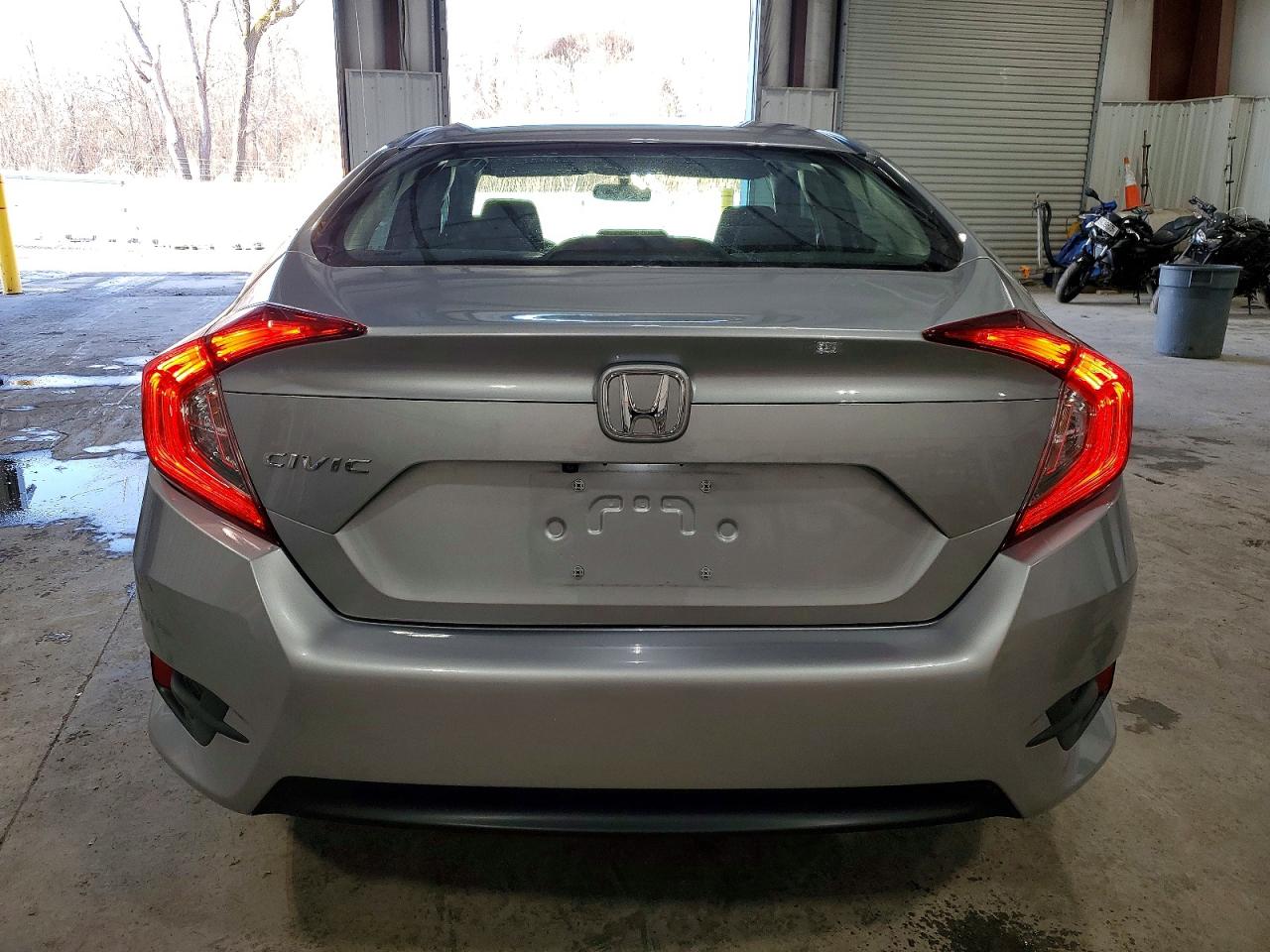 2017 HONDA CIVIC LX photo 6
