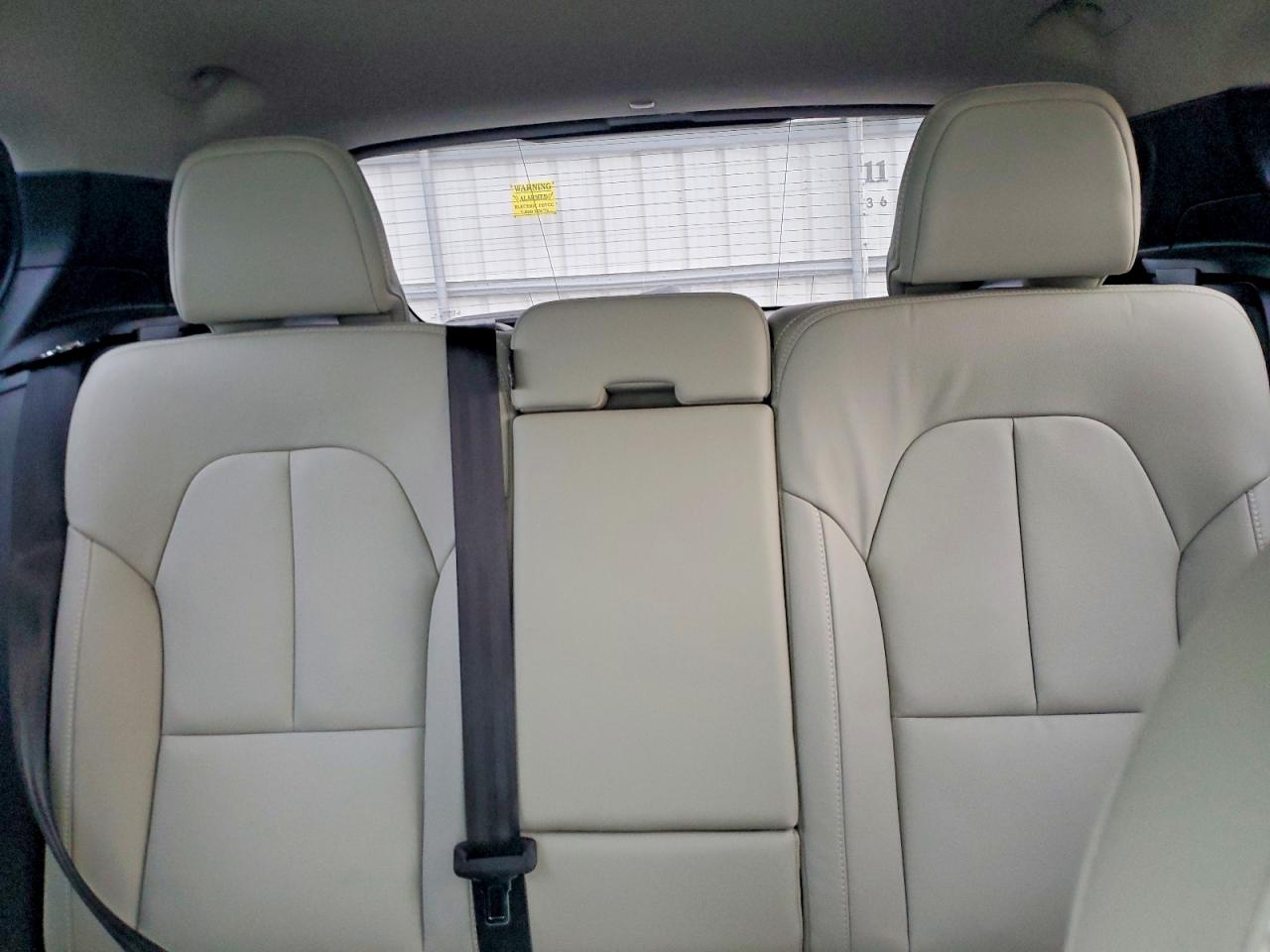 2021 VOLVO XC40 T5 MOMENTUM photo 10