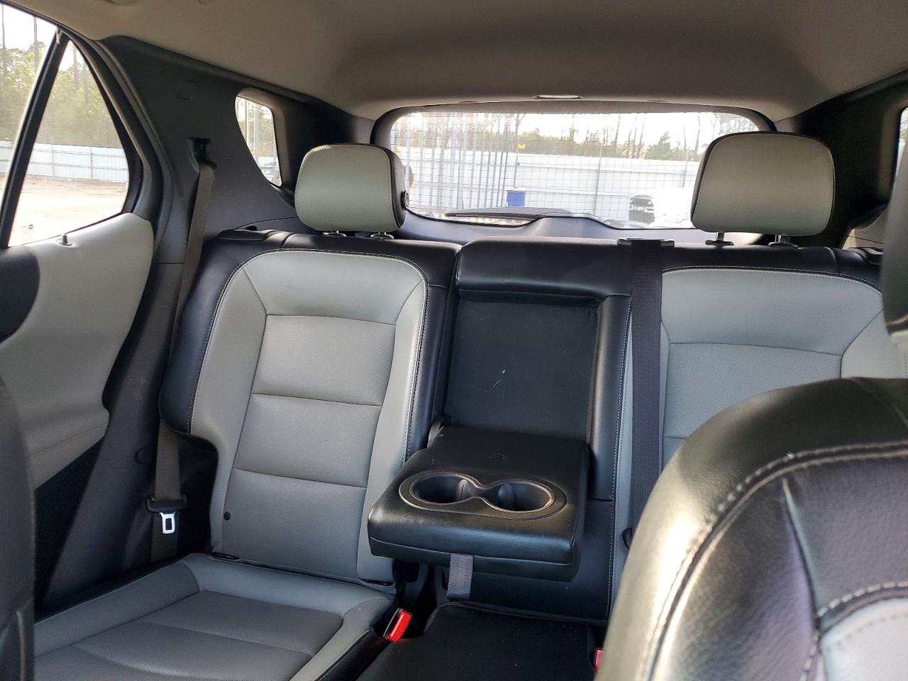 2018 CHEVROLET EQUINOX PREMIER photo 10