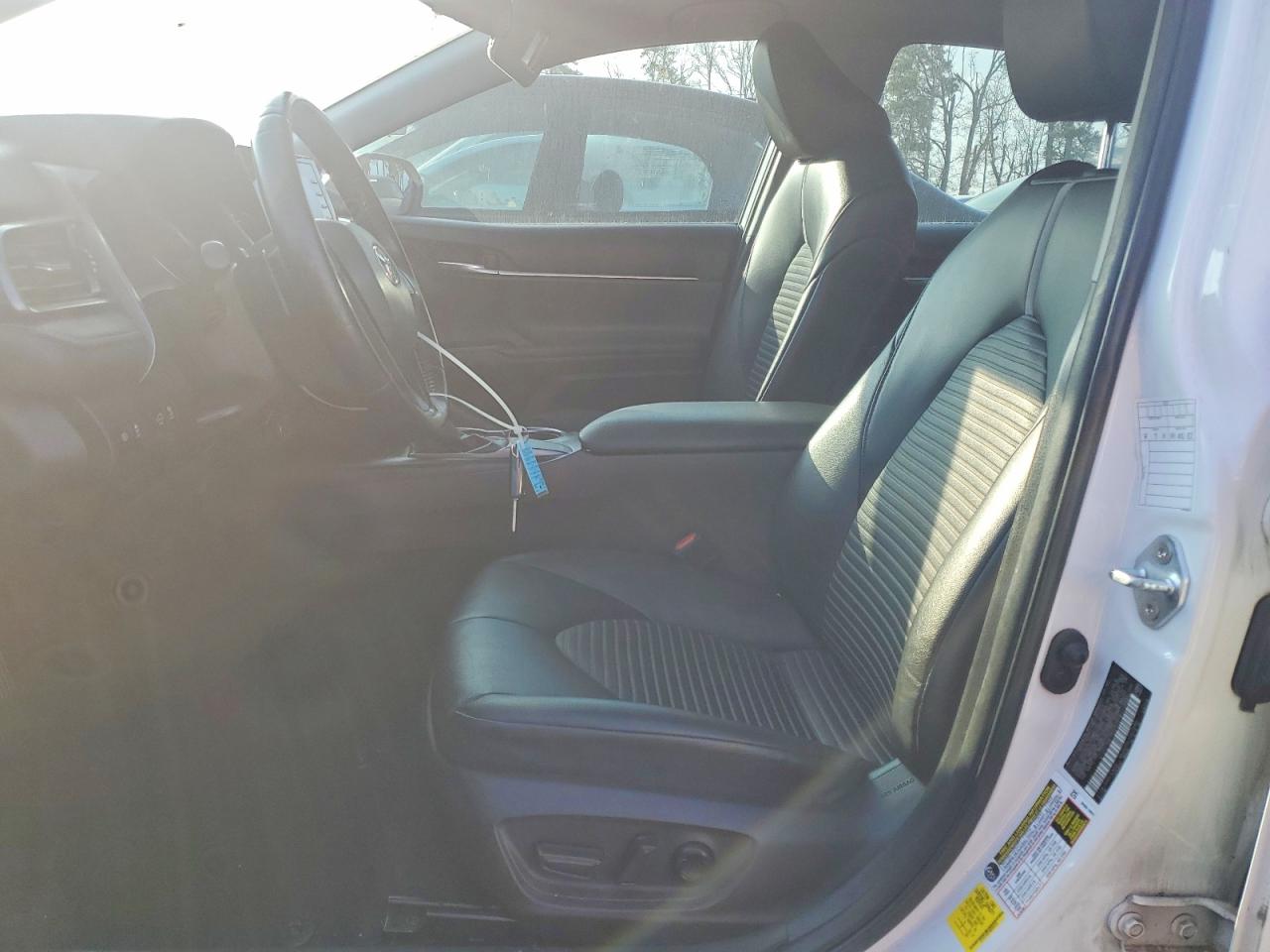 2021 TOYOTA CAMRY SE photo 7