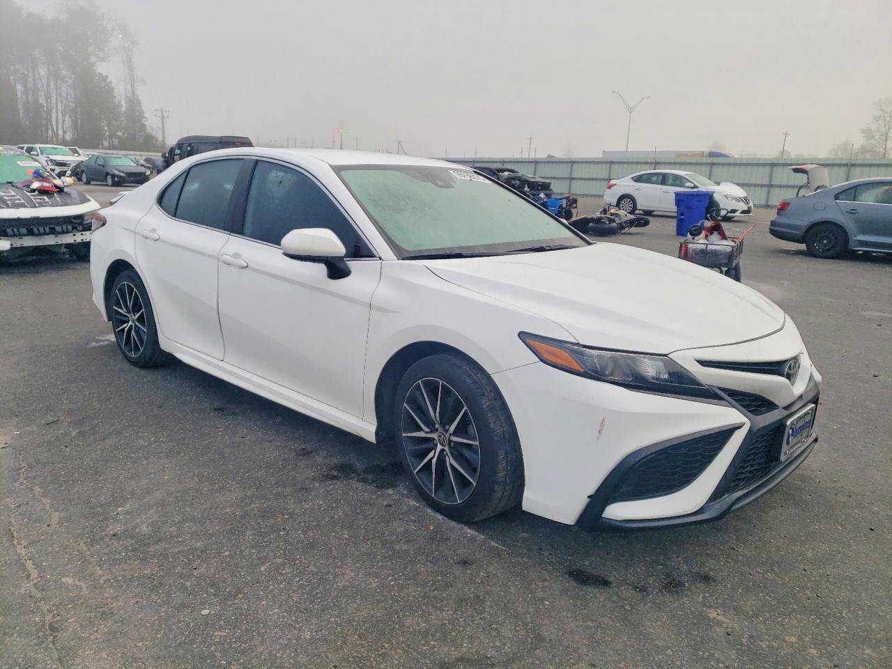 2021 TOYOTA CAMRY SE photo 4