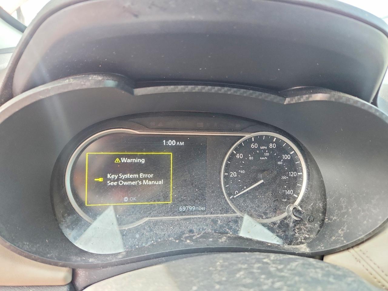 2020 NISSAN VERSA SV photo 9