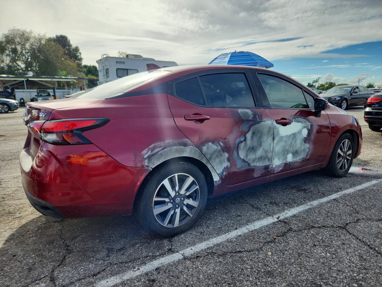 2020 NISSAN VERSA SV photo 3