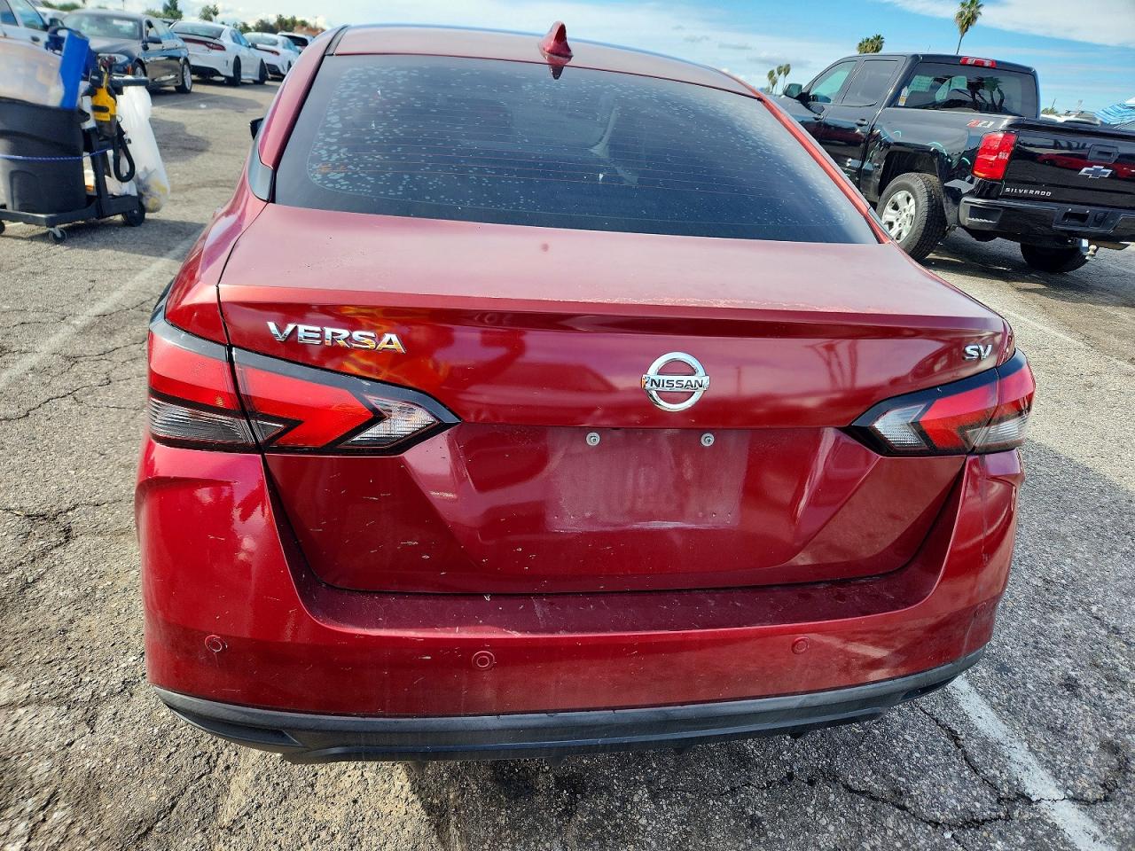 2020 NISSAN VERSA SV photo 6