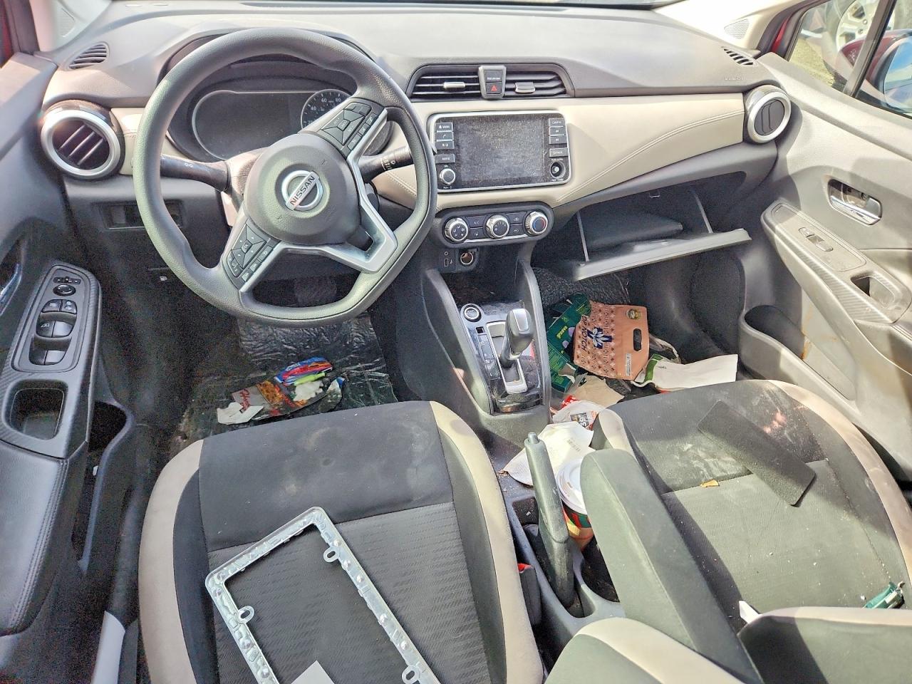 2020 NISSAN VERSA SV photo 8