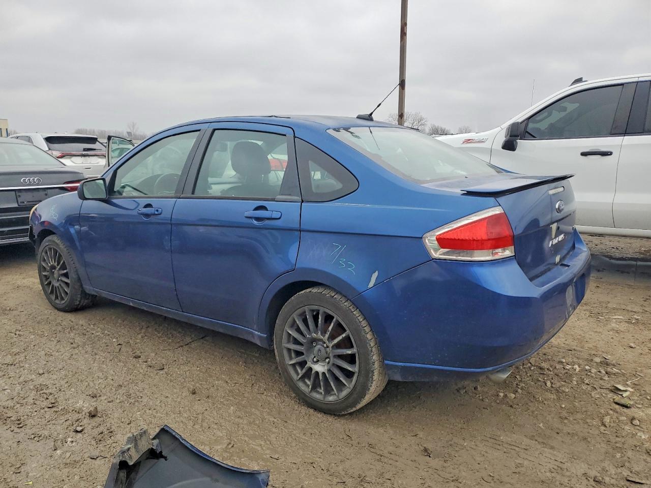 2009 FORD FOCUS SES photo 2