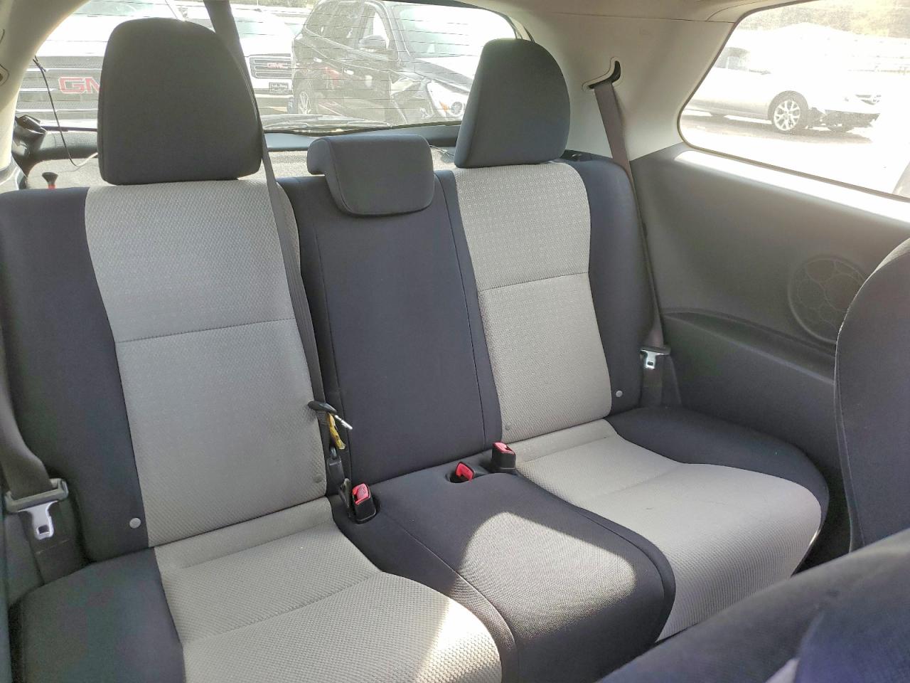 2013 TOYOTA YARIS 3-DOOR L photo 11