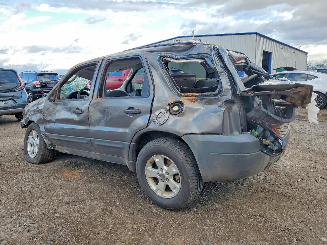 2006 FORD ESCAPE XLT photo 2
