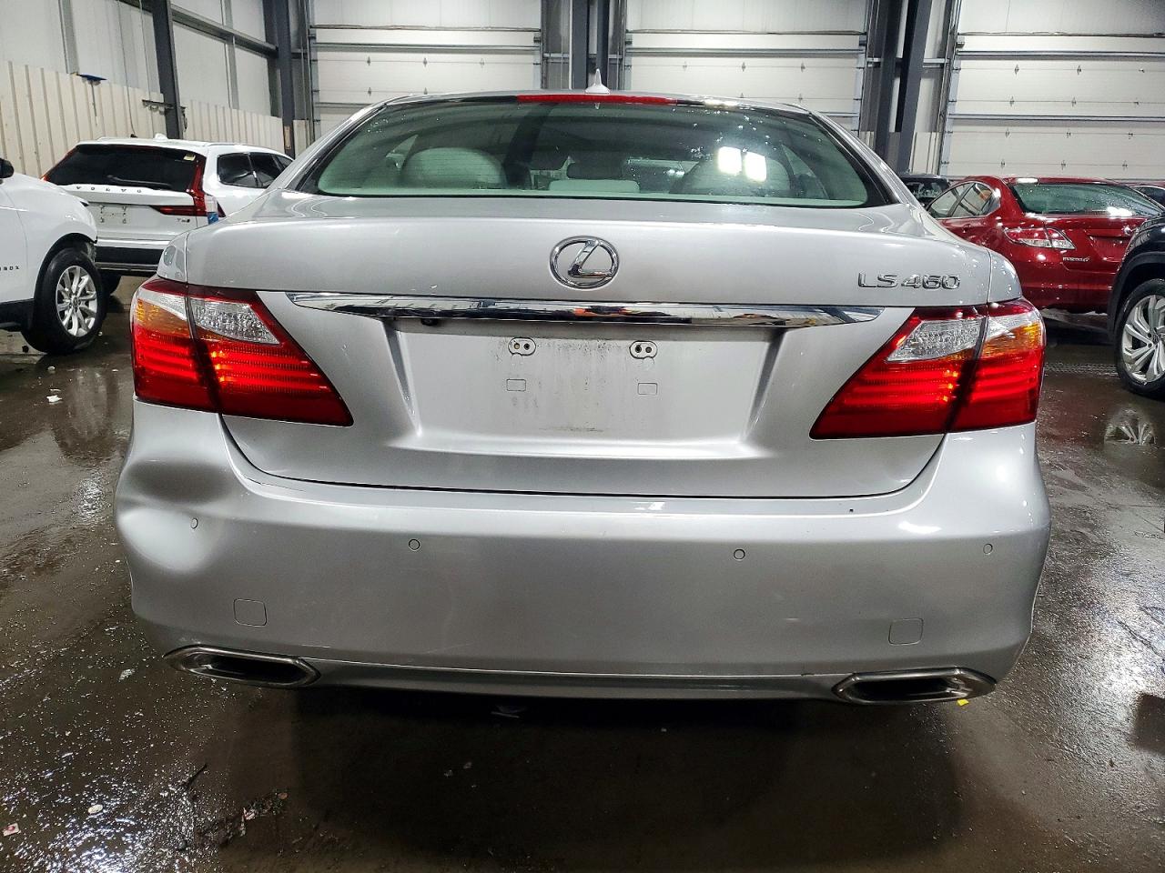 2011 LEXUS LS 460 photo 6