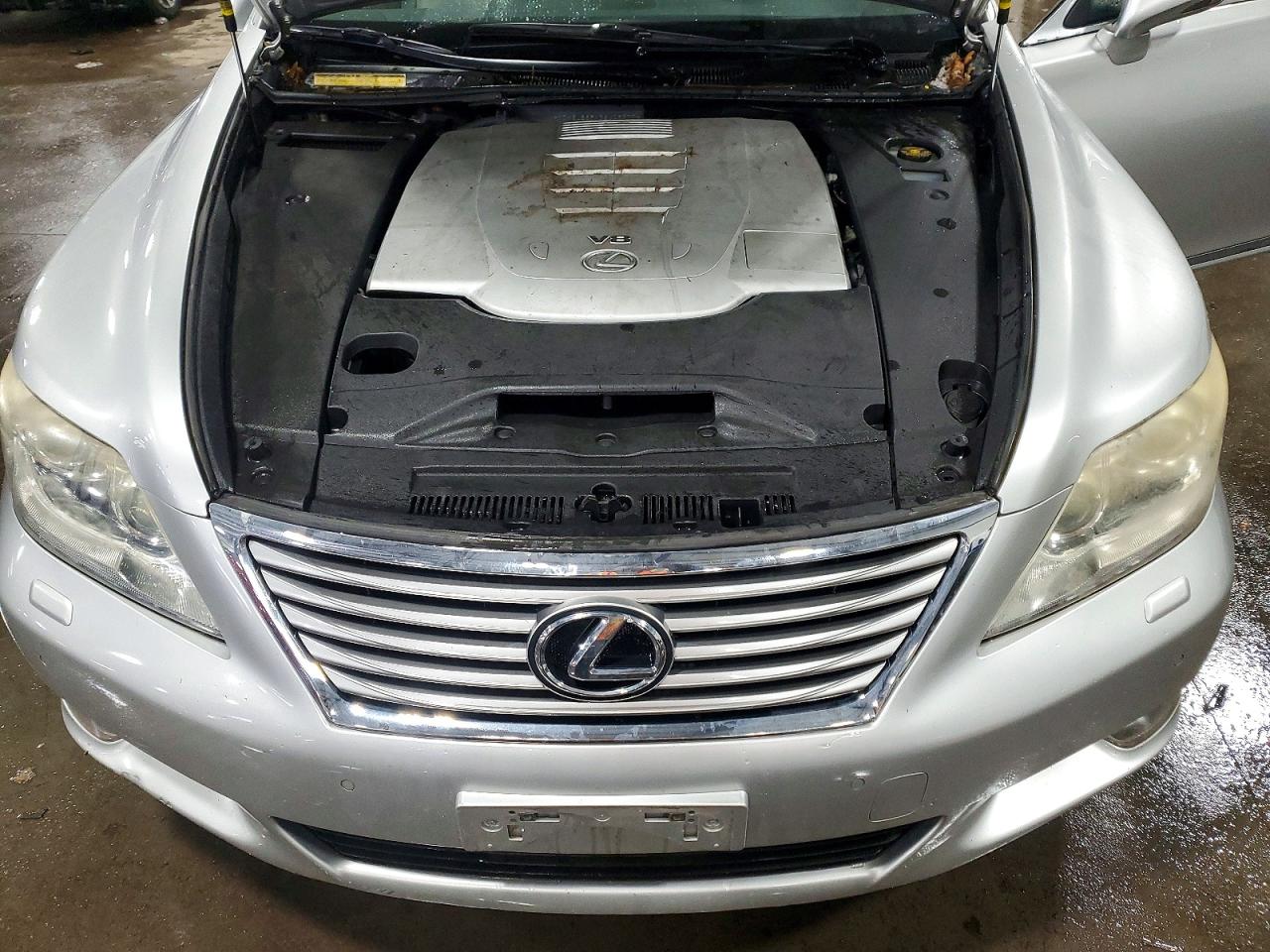 2011 LEXUS LS 460 photo 11
