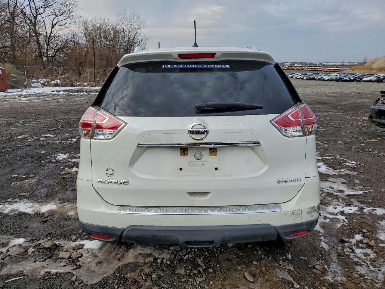 2016 NISSAN ROGUE S photo 6