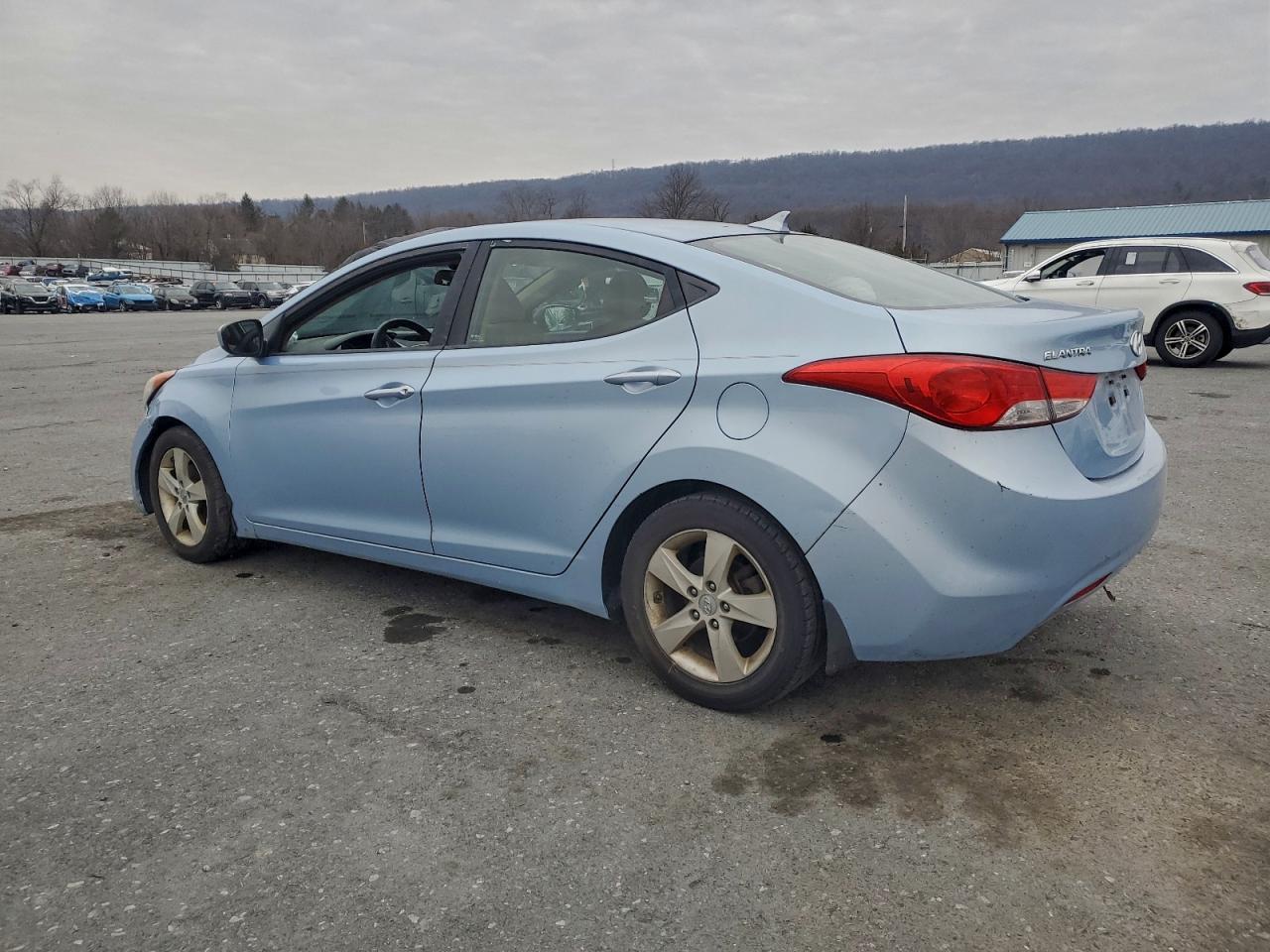 2013 HYUNDAI ELANTRA GLS photo 2