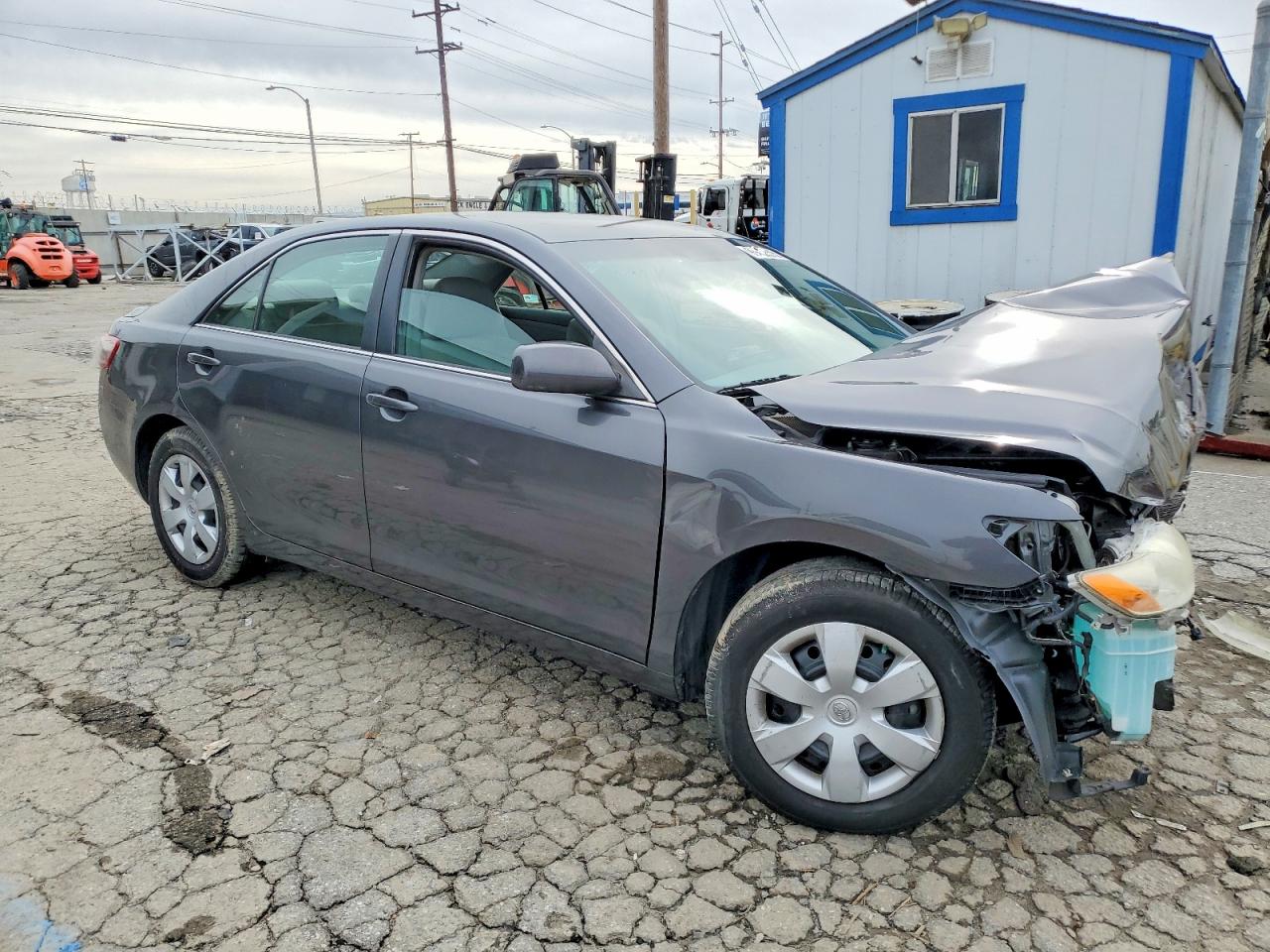2009 TOYOTA CAMRY BASE photo 4
