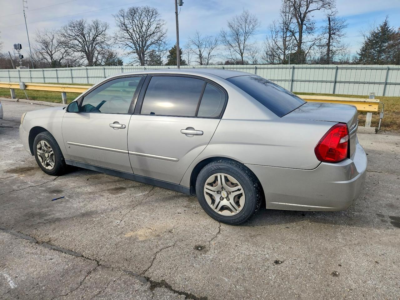 2006 CHEVROLET MALIBU LS photo 2