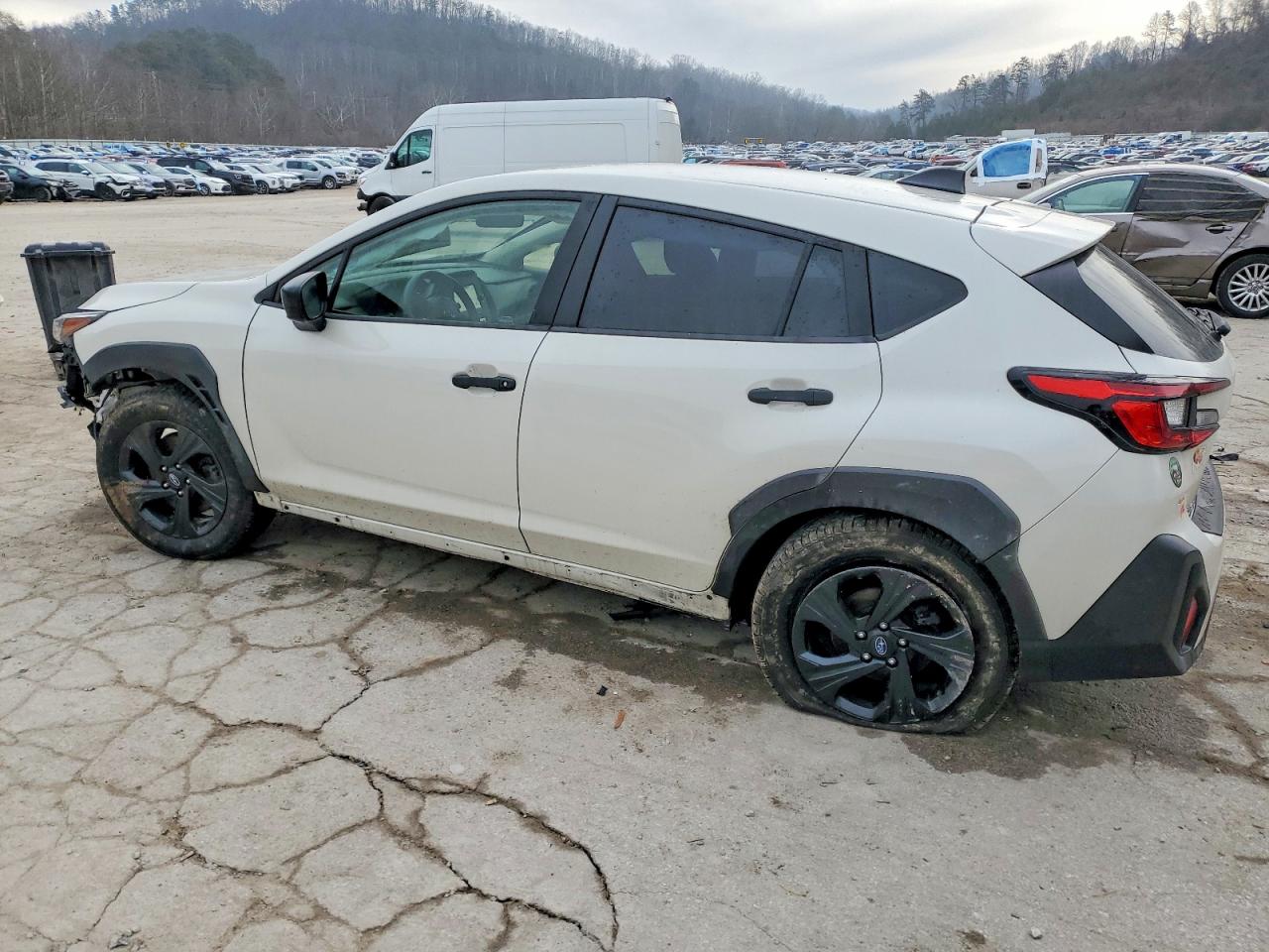 2024 SUBARU CROSSTREK photo 2