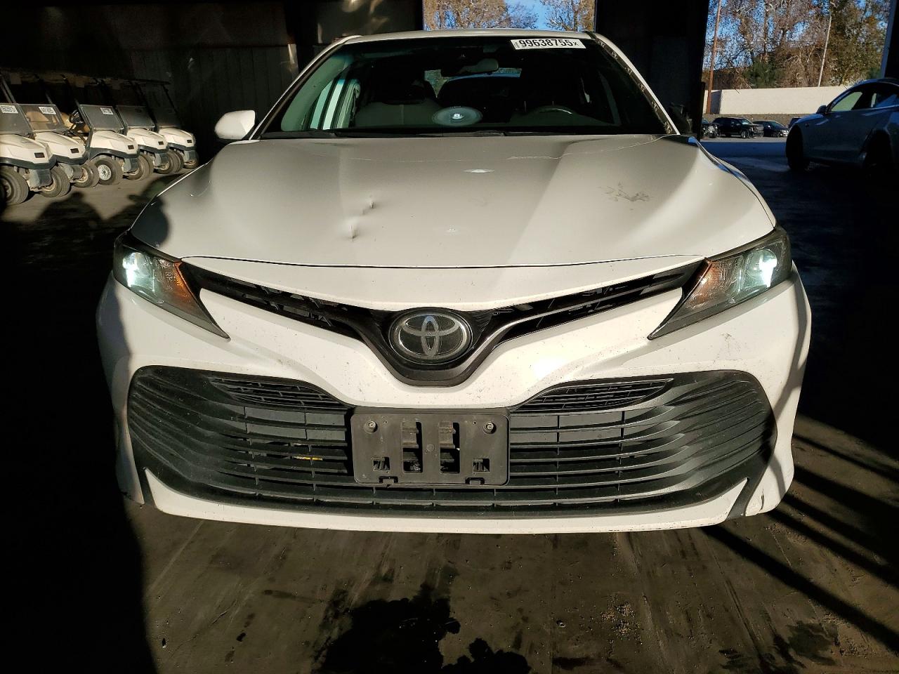 2020 TOYOTA CAMRY LE photo 5
