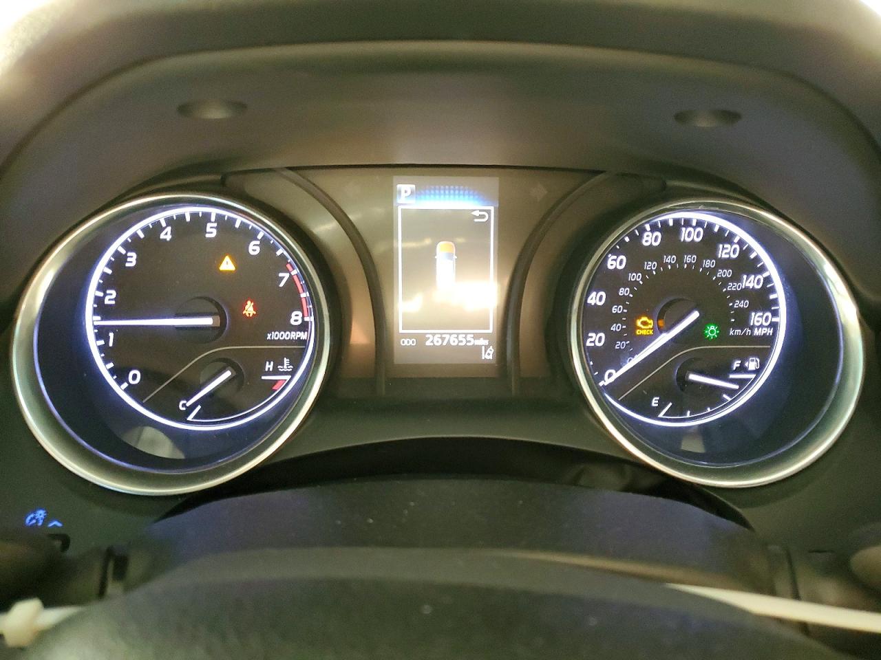 2020 TOYOTA CAMRY LE photo 9