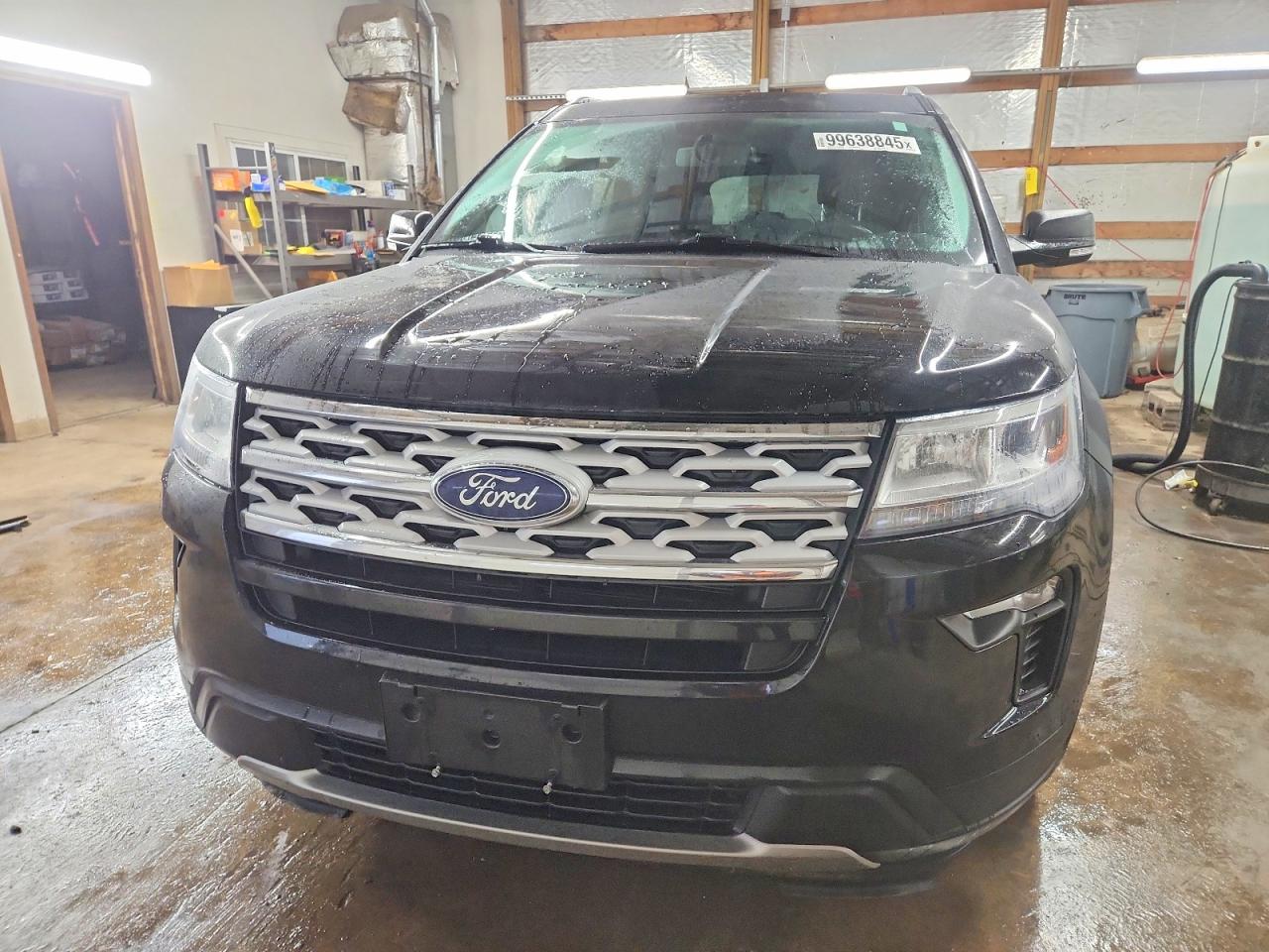 2019 FORD EXPLORER XLT photo 5