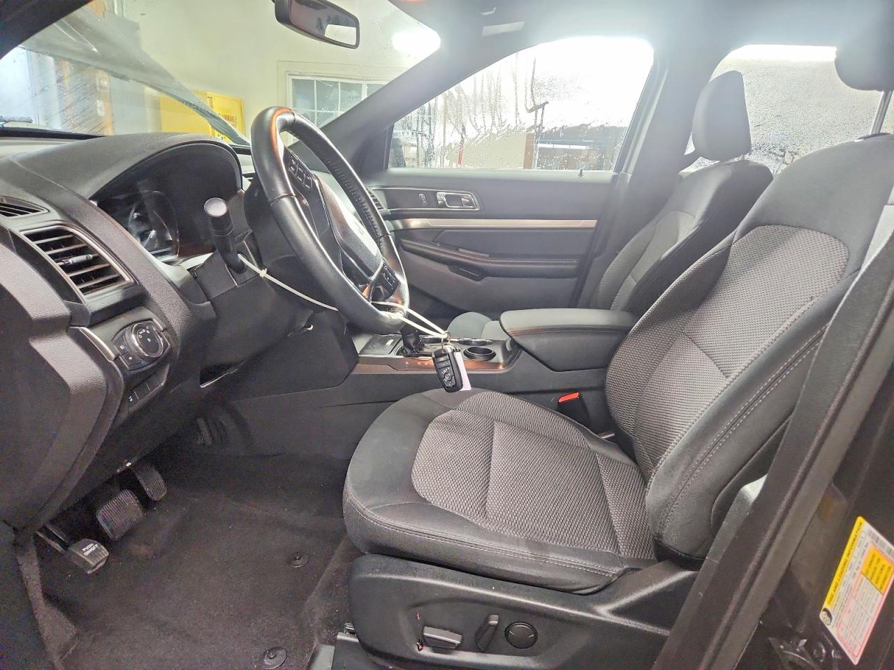2019 FORD EXPLORER XLT photo 7