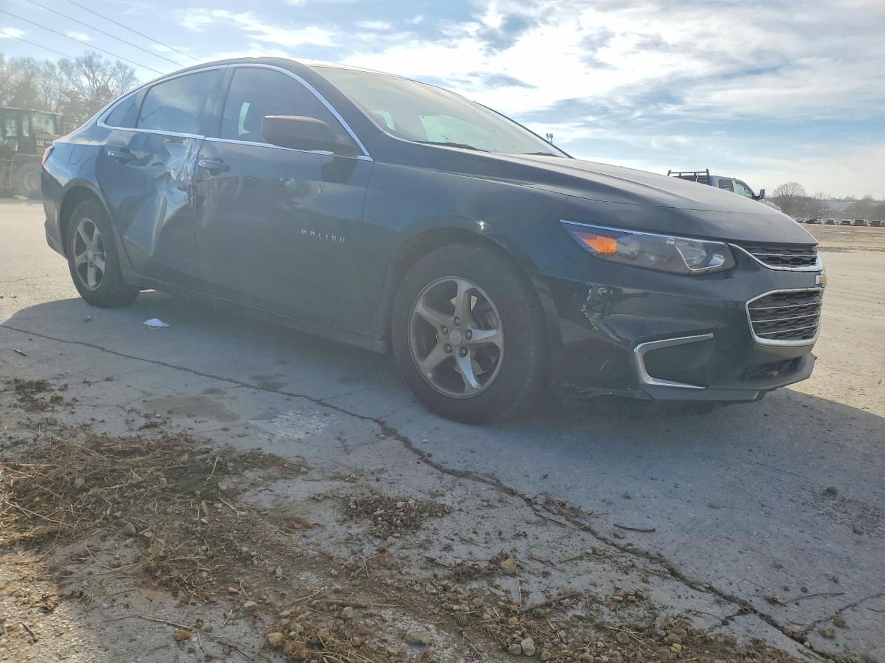 2017 CHEVROLET MALIBU LS photo 4