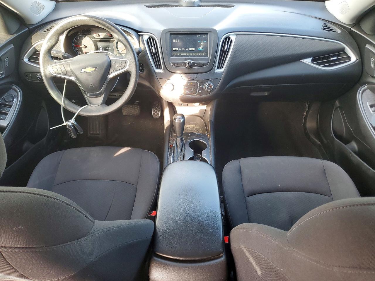 2017 CHEVROLET MALIBU LS photo 8