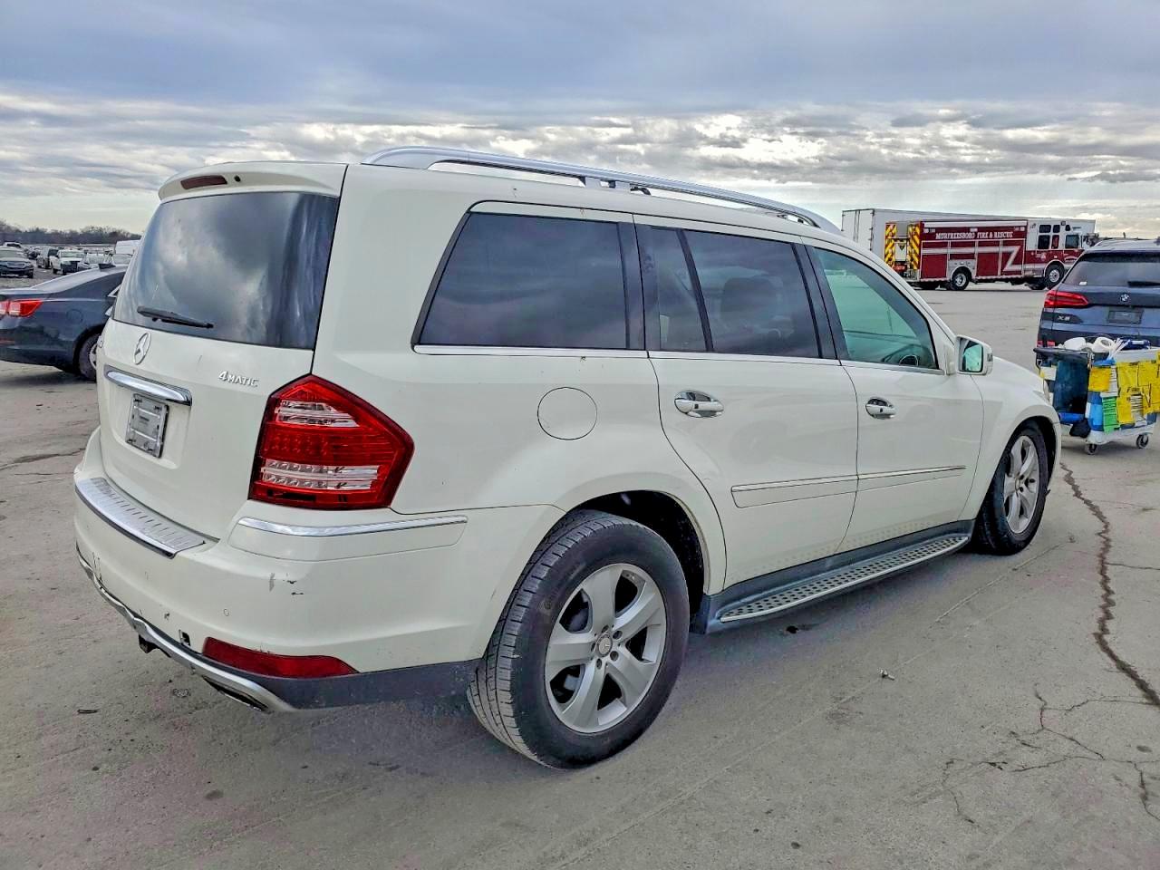 2012 MERCEDES-BENZ GL 450 4MATIC photo 3