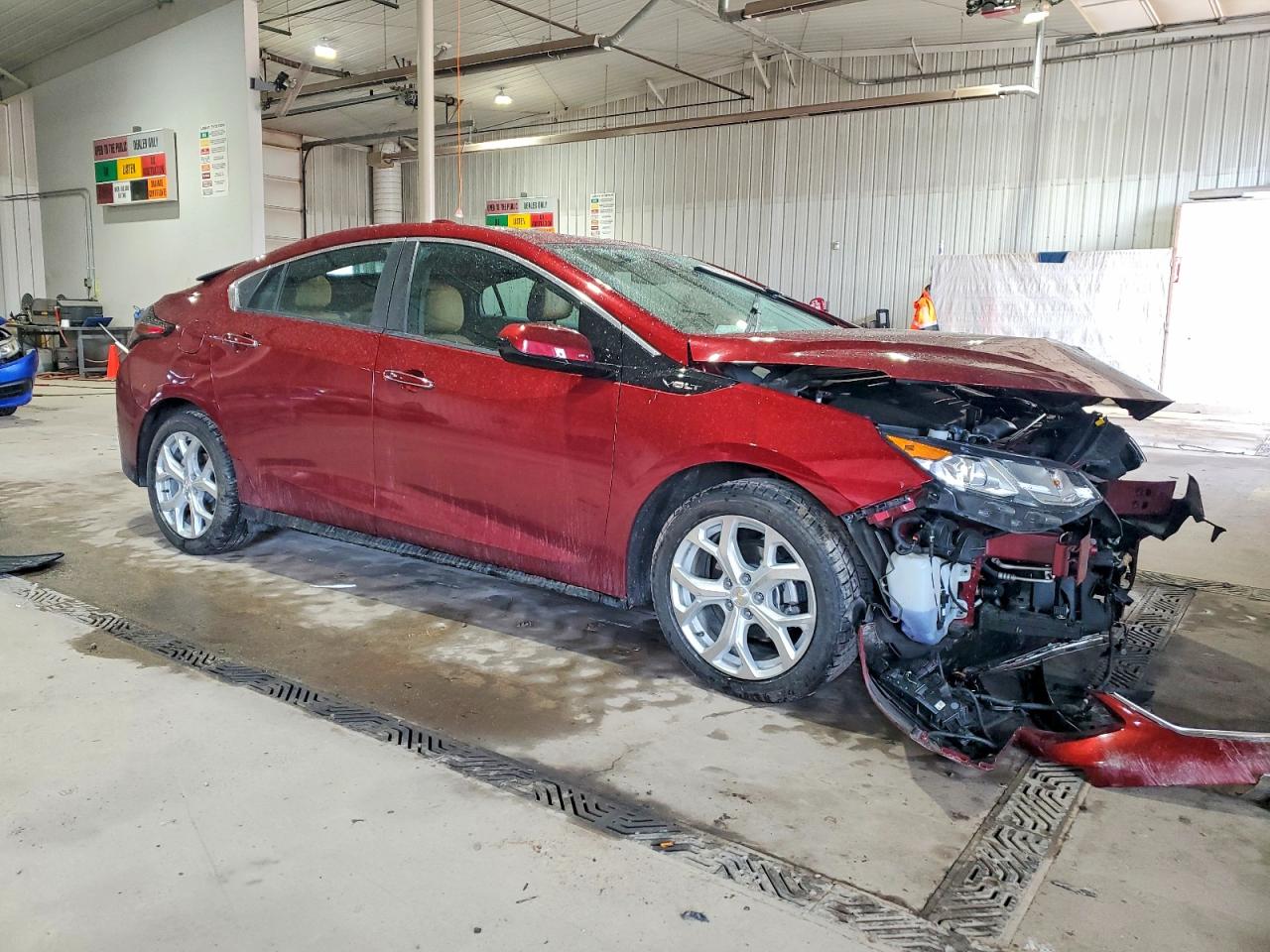 2017 CHEVROLET VOLT PREMIER photo 4