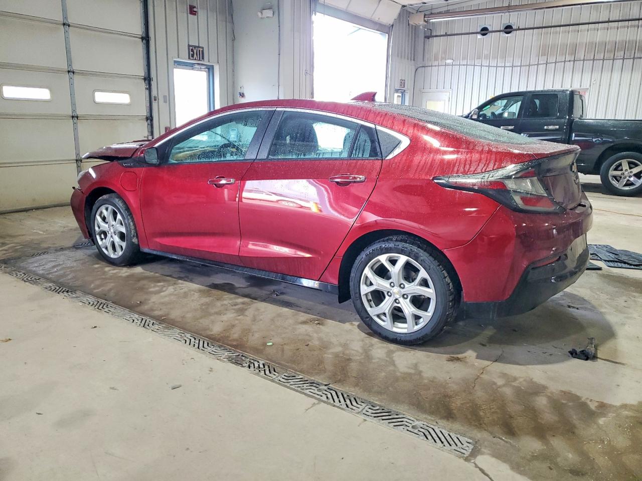 2017 CHEVROLET VOLT PREMIER photo 2