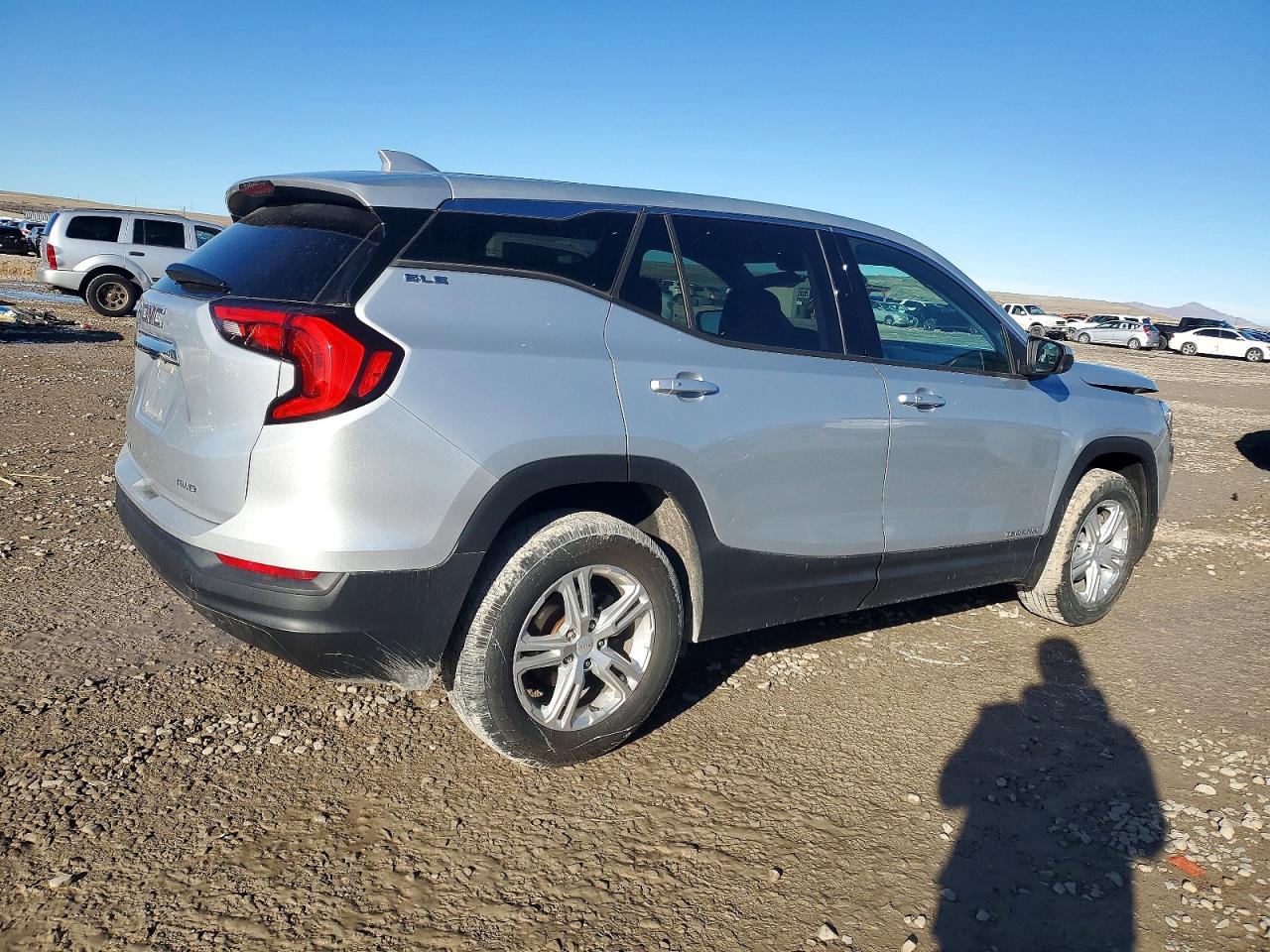 2020 GMC TERRAIN SLE photo 3
